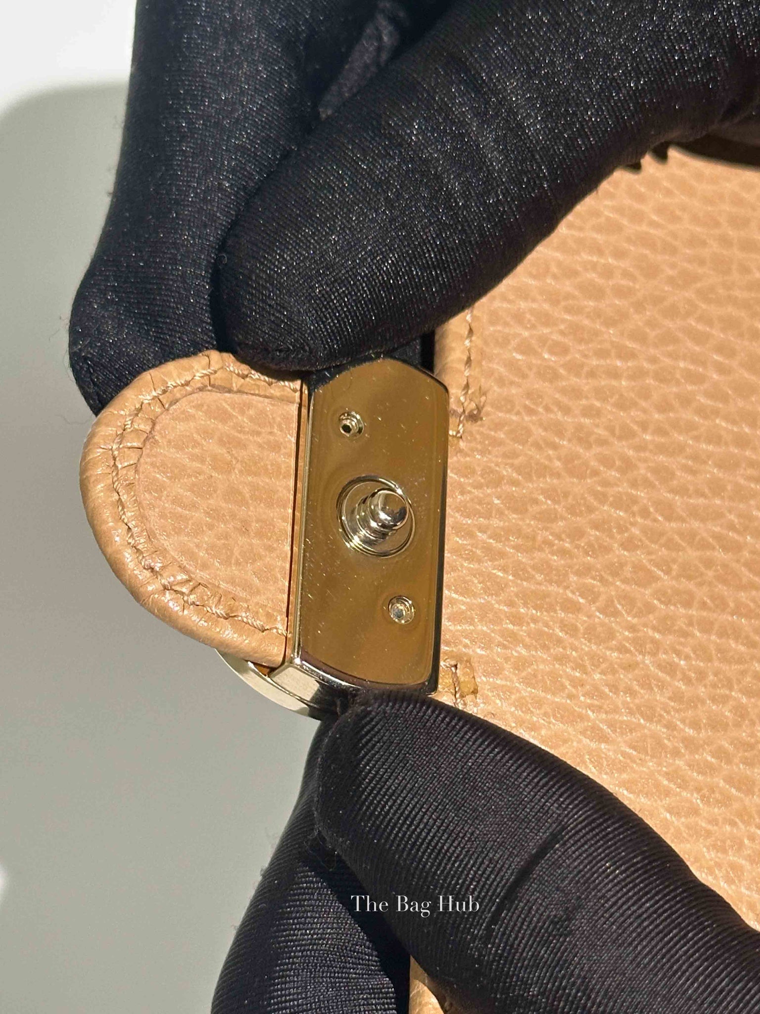 Gucci Beige Leather Interlocking GG Wallet
