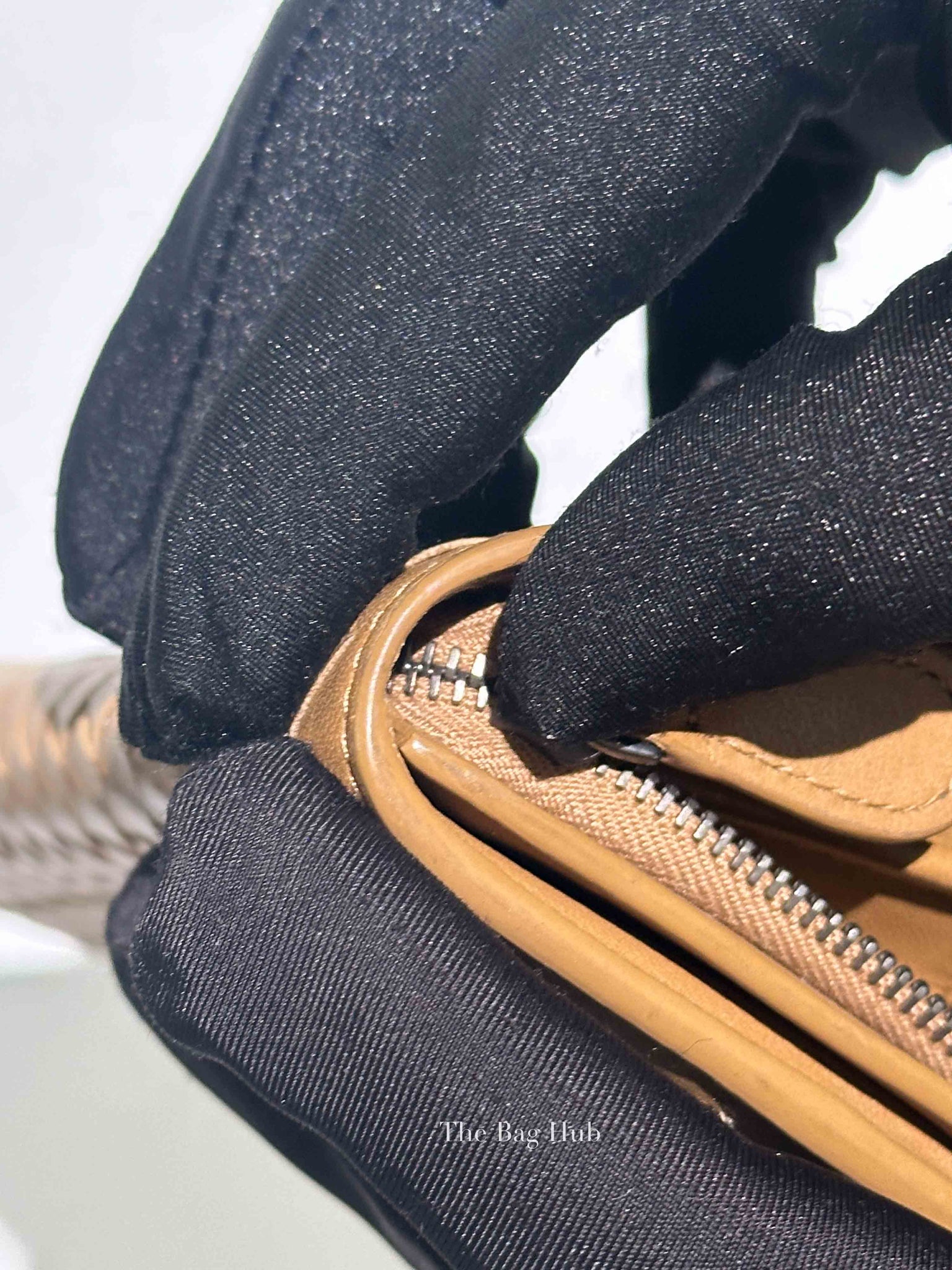Gucci Beige Leather Interlocking GG Wallet