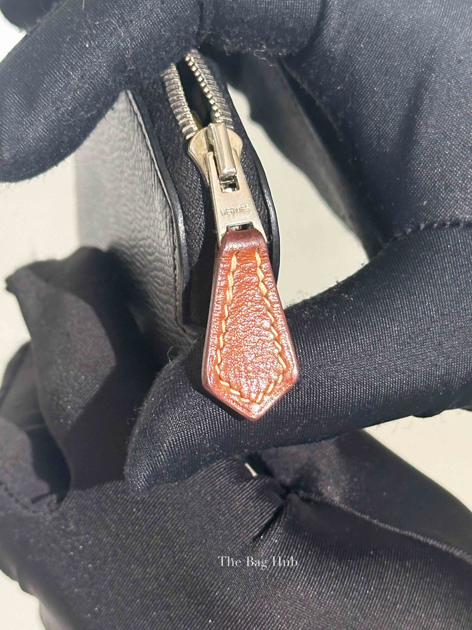 Hermes Noir Epsom Silk'in Compact Wallet