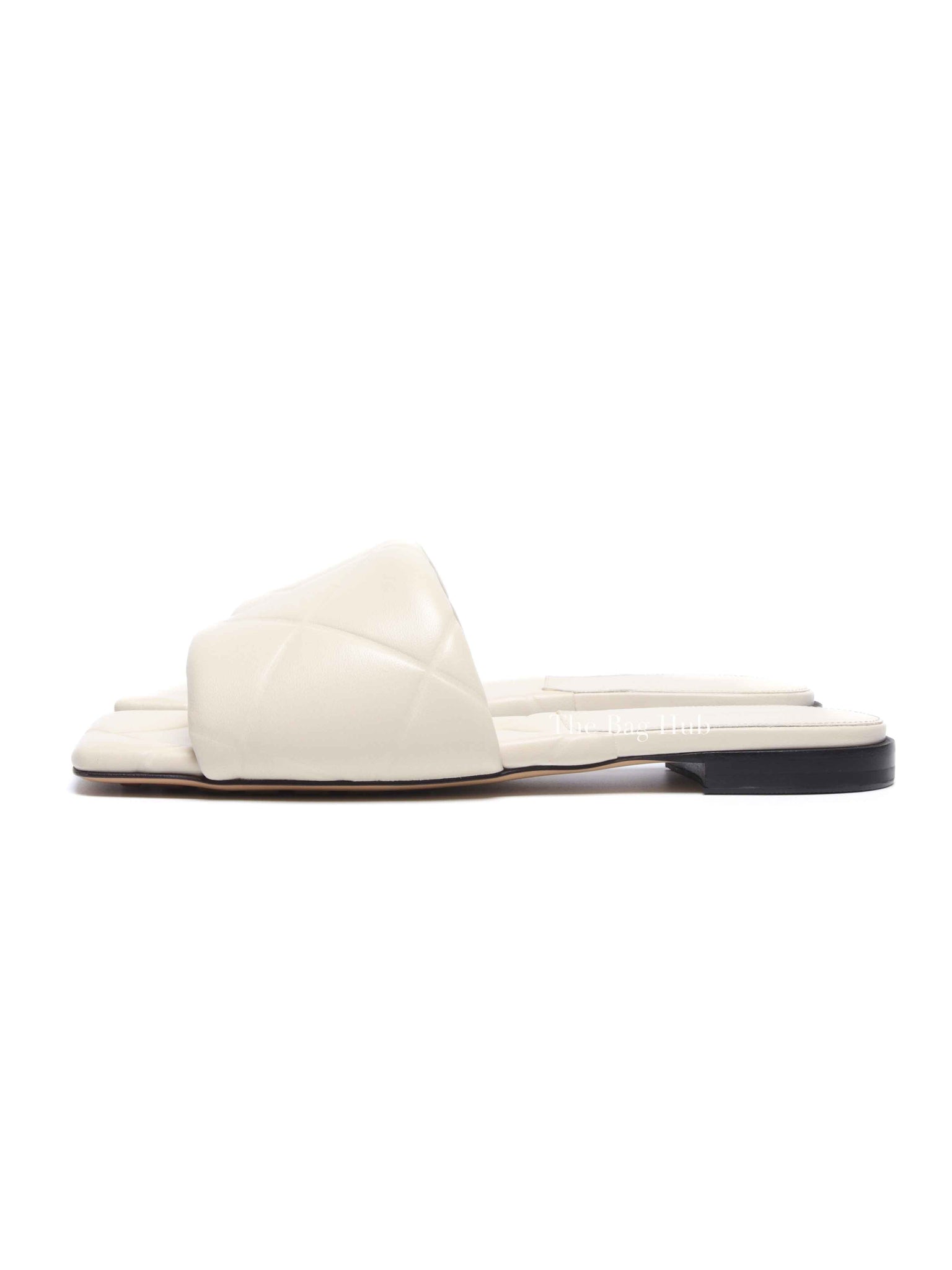 Bottega Veneta Cream Quilted Lido Sandals Size 37.5