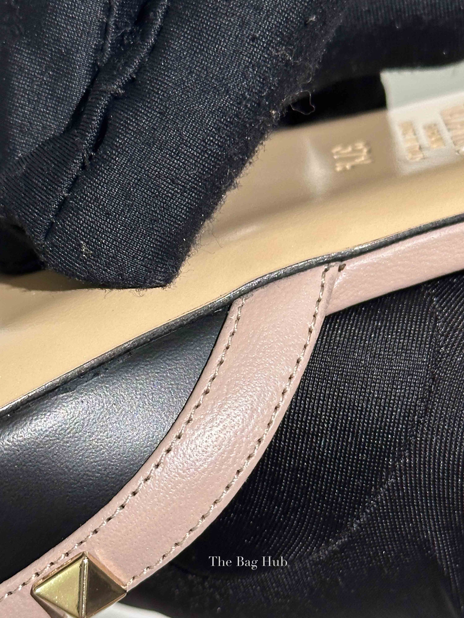 Valentino Garavani Black/Beige Leather Rockstud Ballerina Slingback Flats Size 37.5