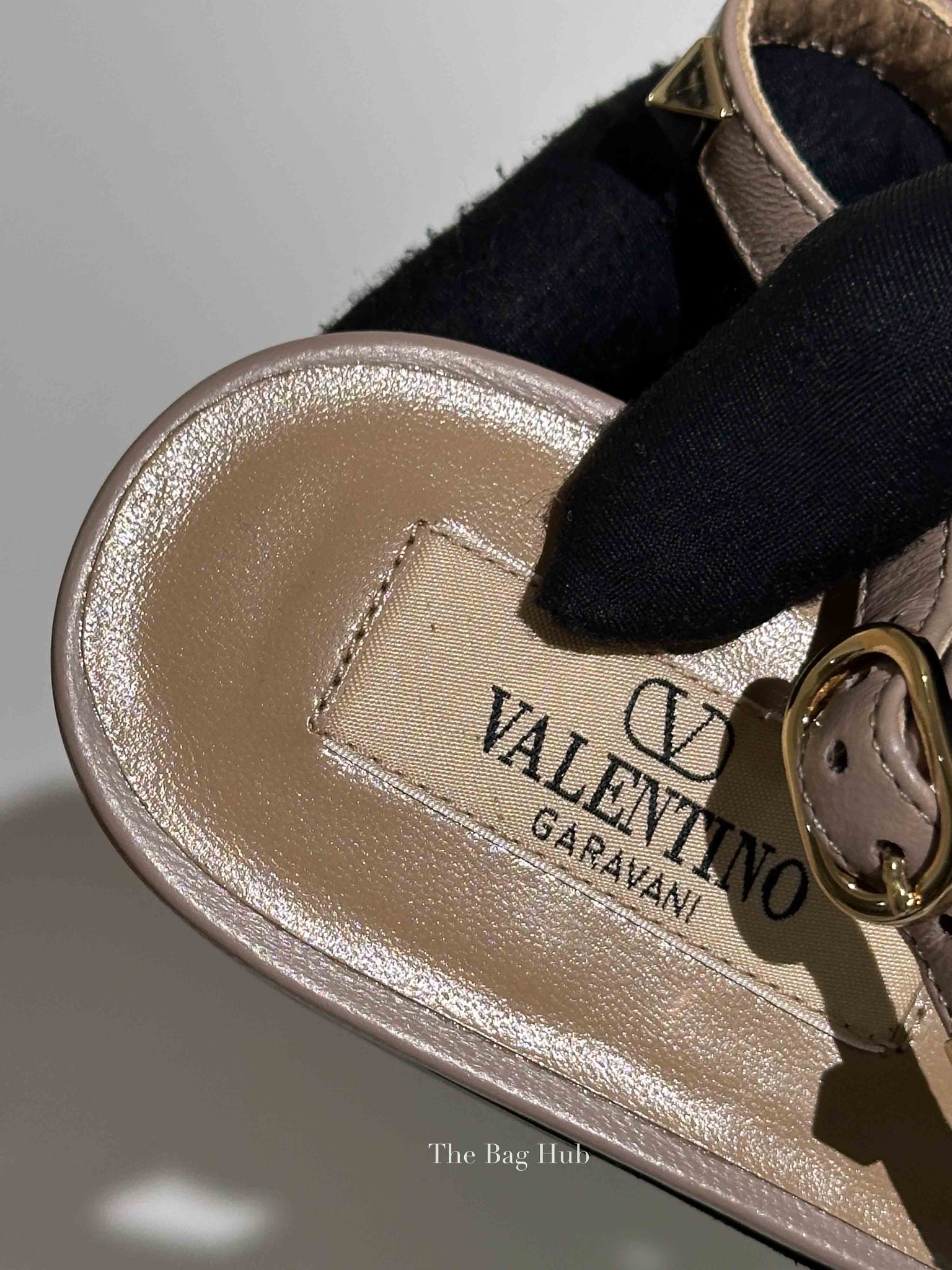 Valentino Garavani Black/Beige Leather Rockstud Ballerina Slingback Flats Size 37.5