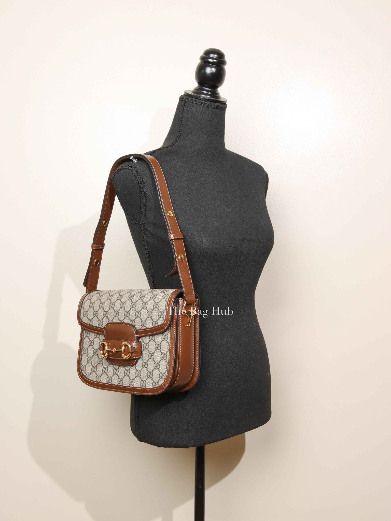 Gucci Brown GG Supreme Canvas Horsebit 1955 Medium Shoulder Bag