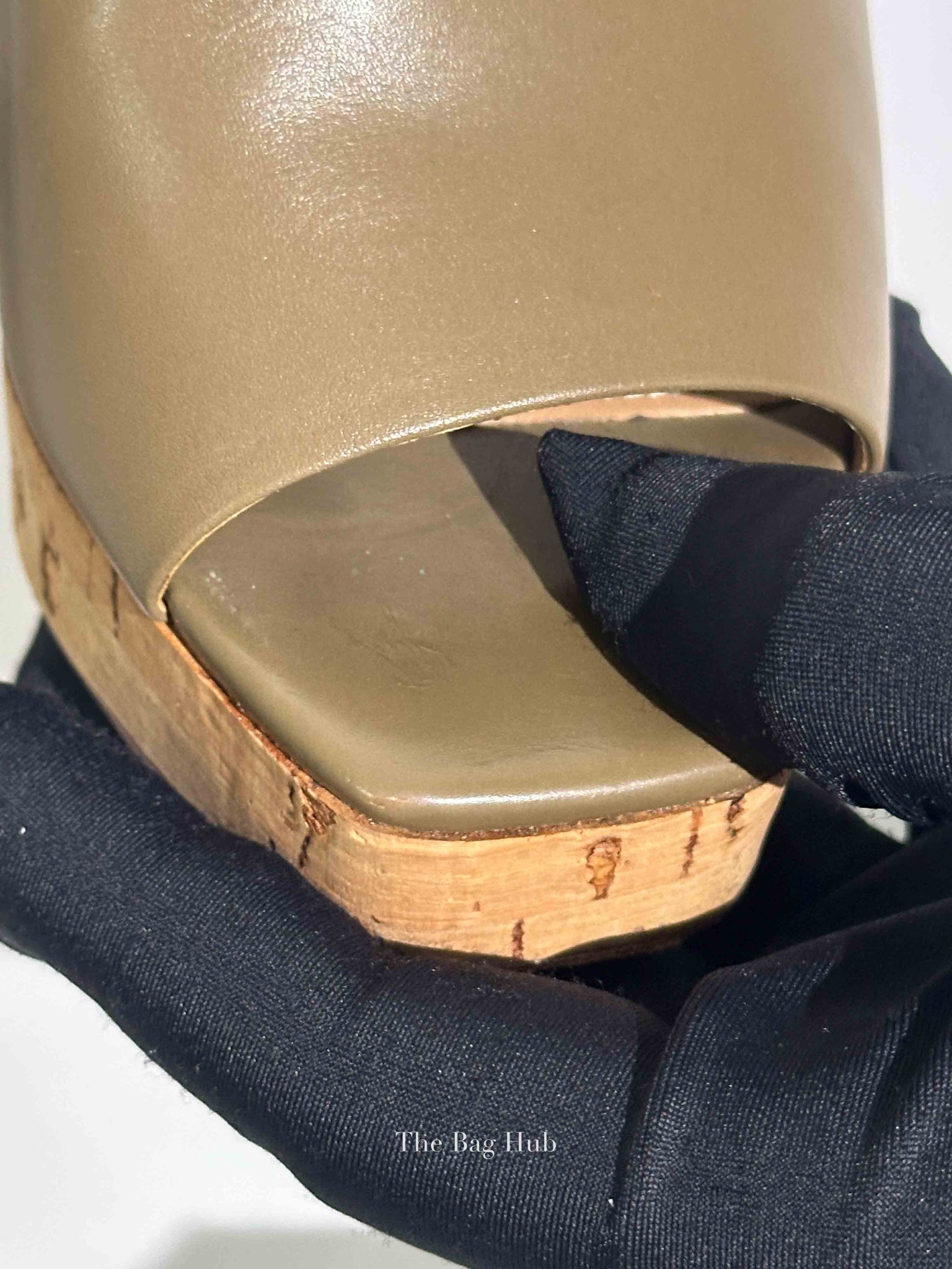 Salvatore Ferragamo Moss Green Leather Wedge Platform Shoes Size 6