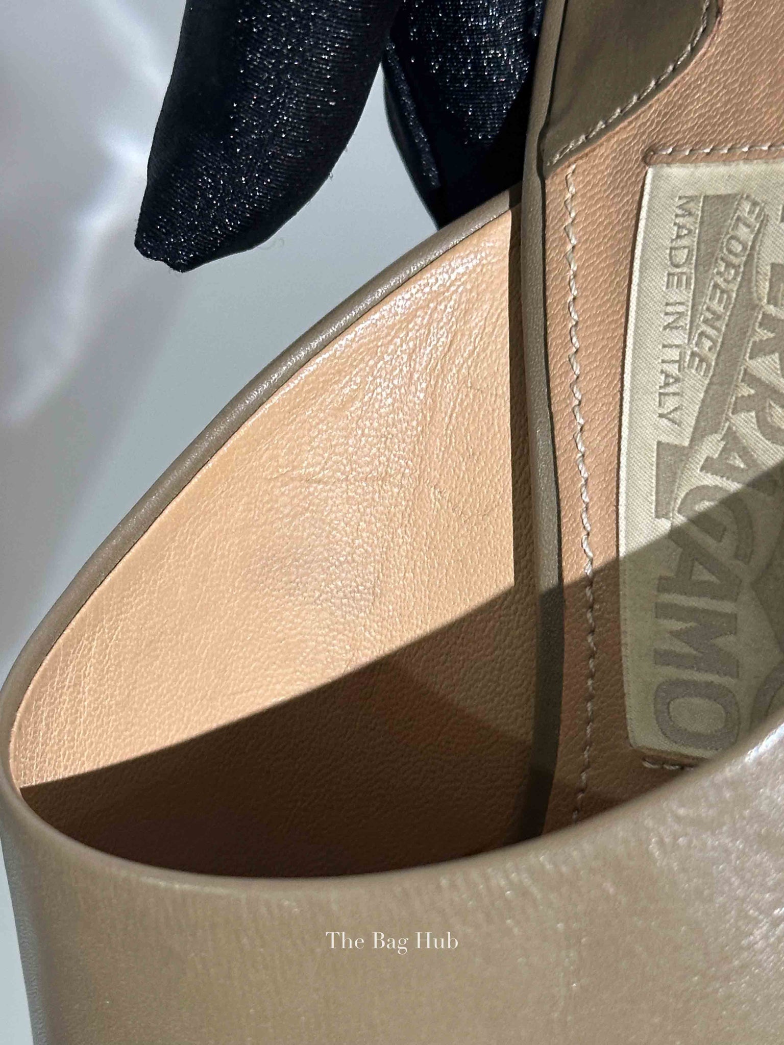 Salvatore Ferragamo Moss Green Leather Wedge Platform Shoes Size 6