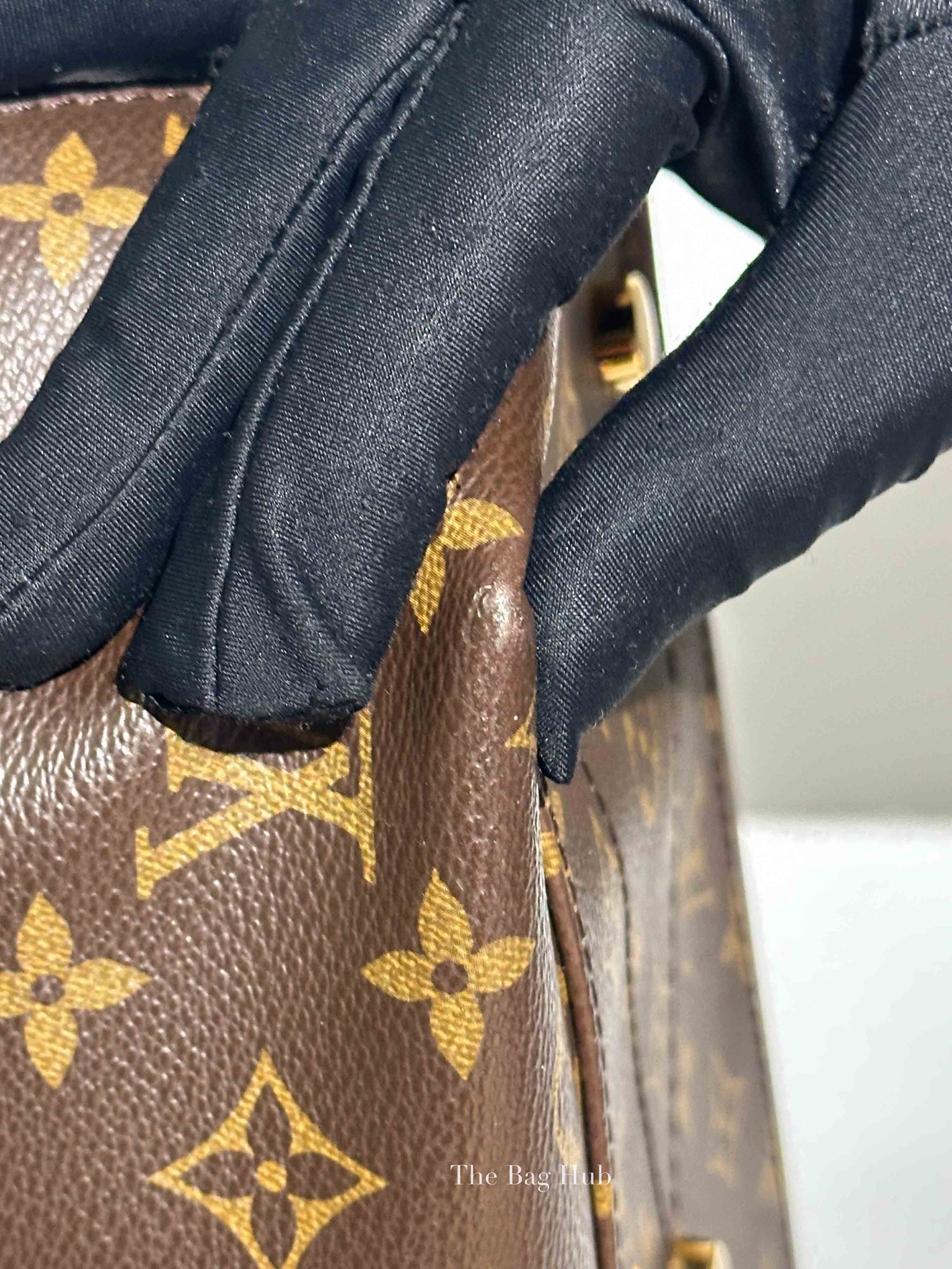 Louis Vuitton Ostrich and Python Monogram Leather Canvas Limited Edition Majestueux MM Bag