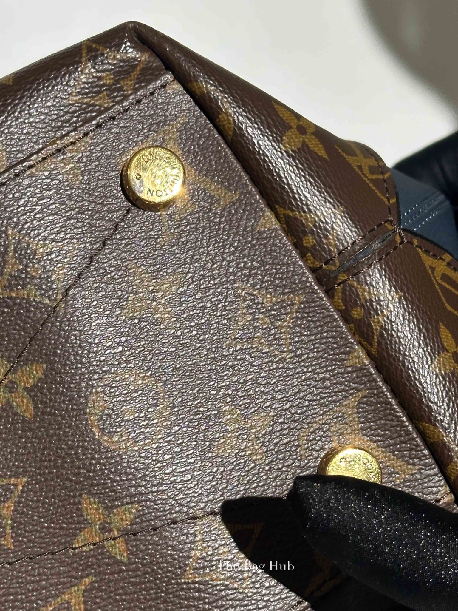 Louis Vuitton Ostrich and Python Monogram Leather Canvas Limited Edition Majestueux MM Bag