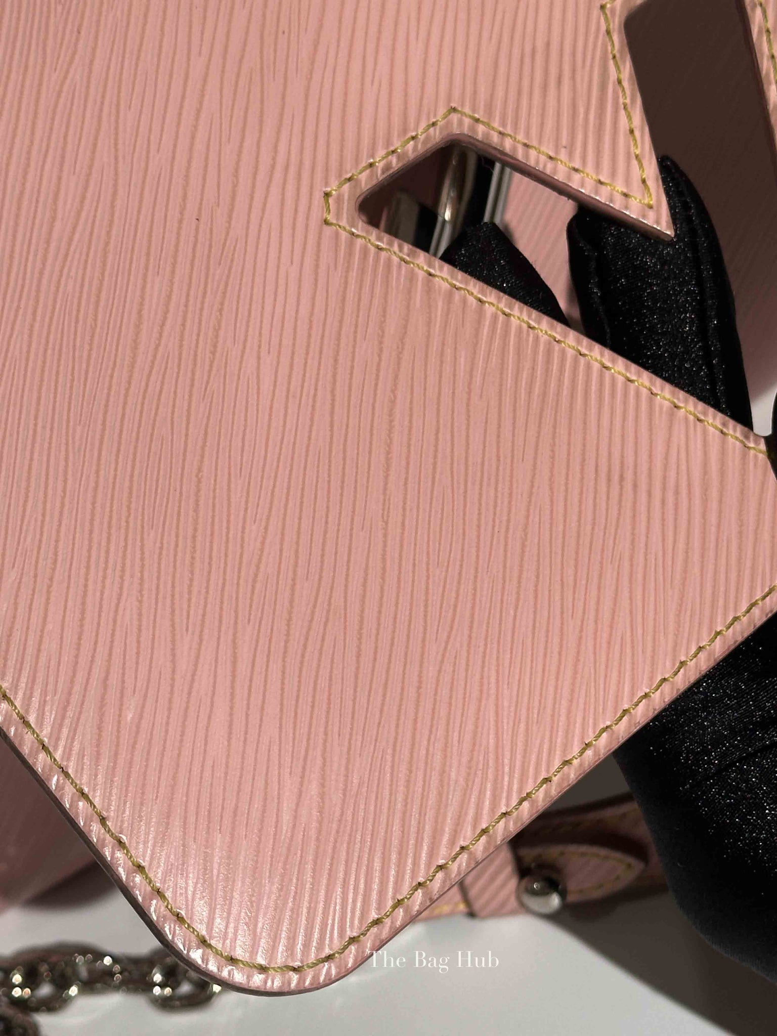Louis Vuitton Rose Ballerine Epi Leather Twist MM Bag SHW