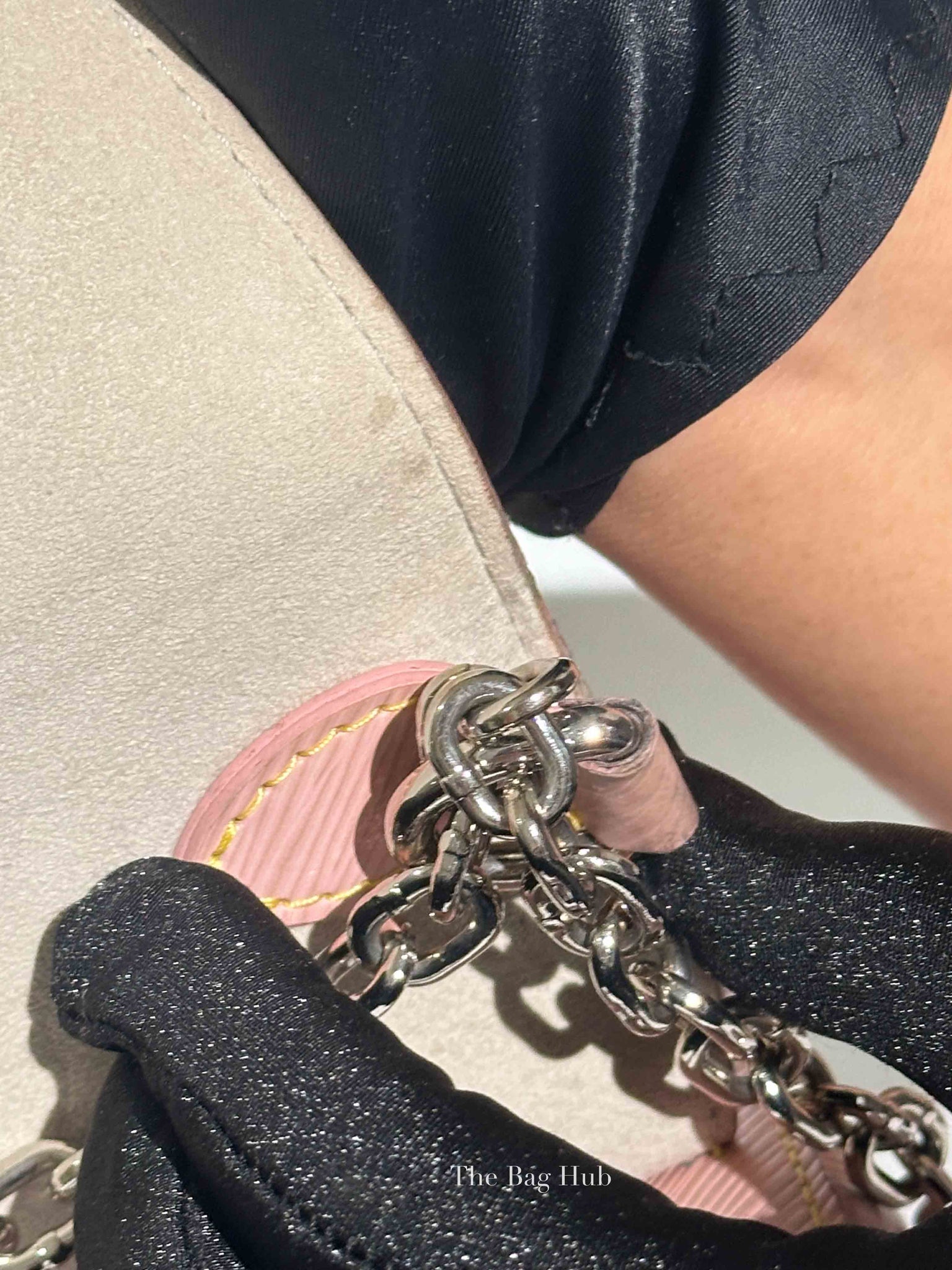 Louis Vuitton Rose Ballerine Epi Leather Twist MM Bag SHW