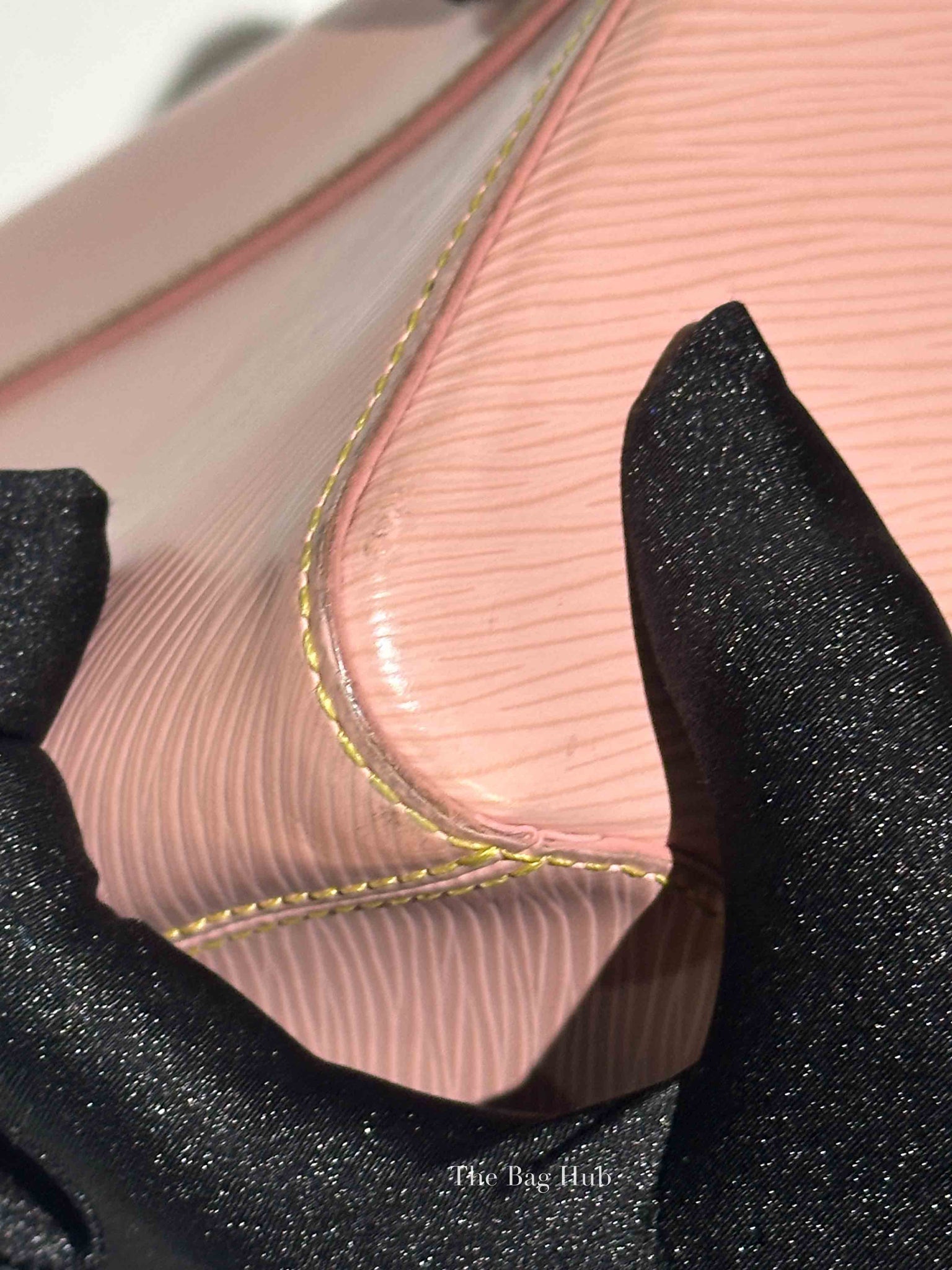 Louis Vuitton Rose Ballerine Epi Leather Twist MM Bag SHW