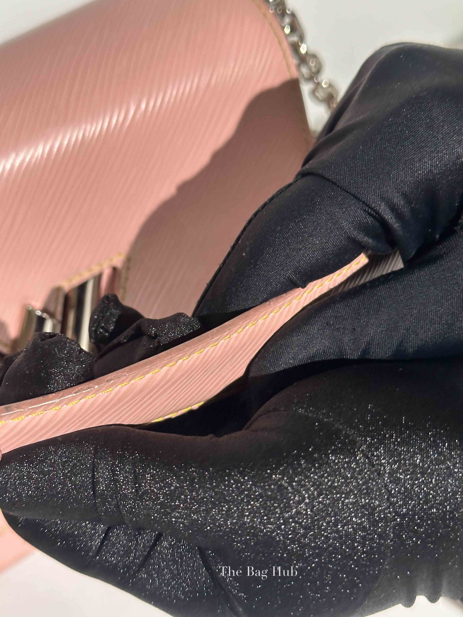 Louis Vuitton Rose Ballerine Epi Leather Twist MM Bag SHW