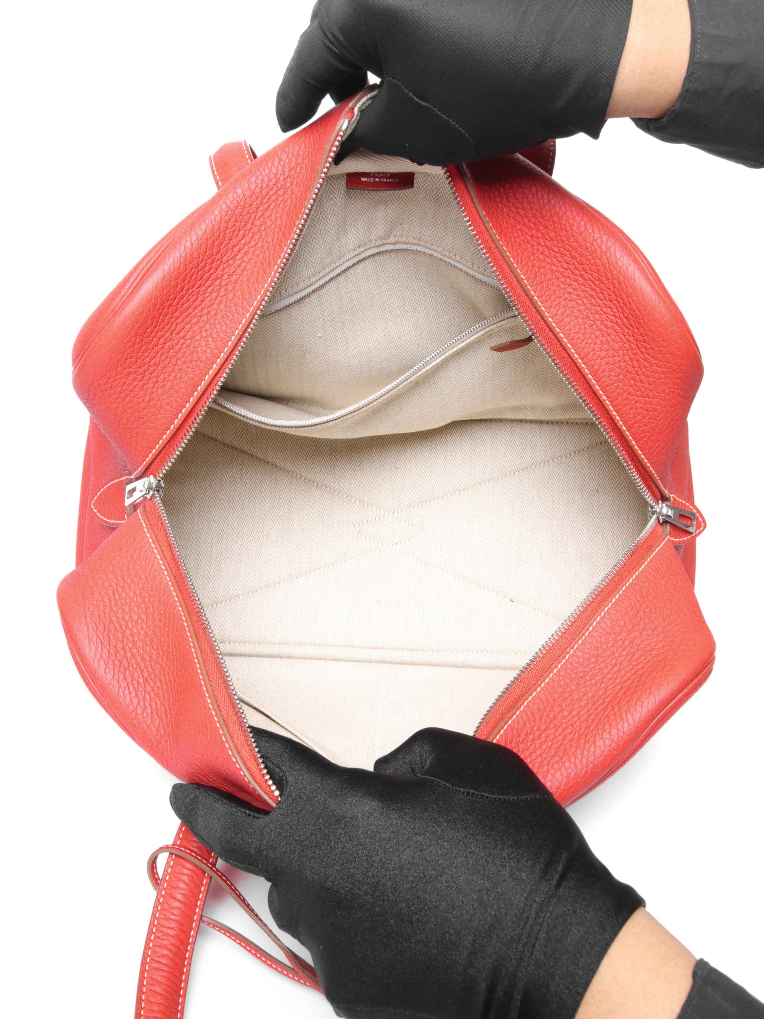 Hermes Sanguine Clemence Victoria II 35 Hand Bag