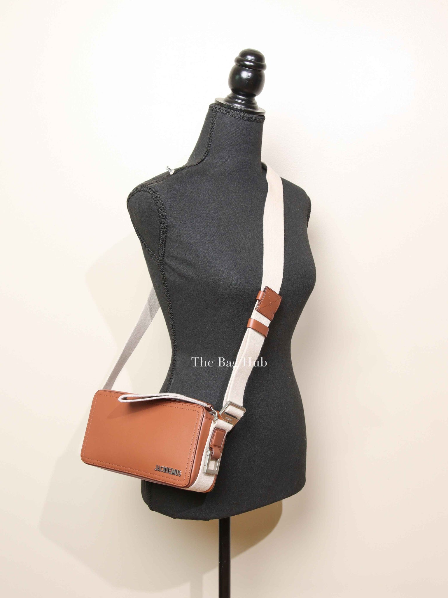 Jacquemus Light Brown Smooth Calfskin Le Cuerda Horizontal Bag