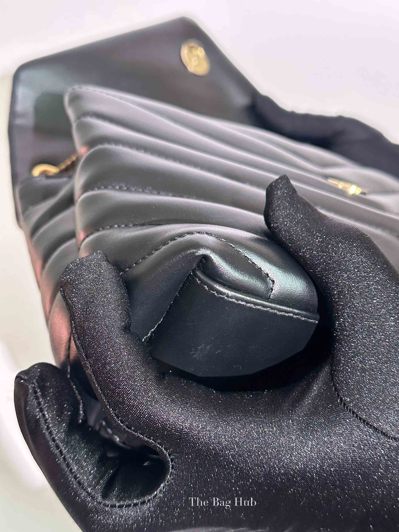 Saint Laurent Black Calfskin Y Quilted Monogram Small Loulou Bag
