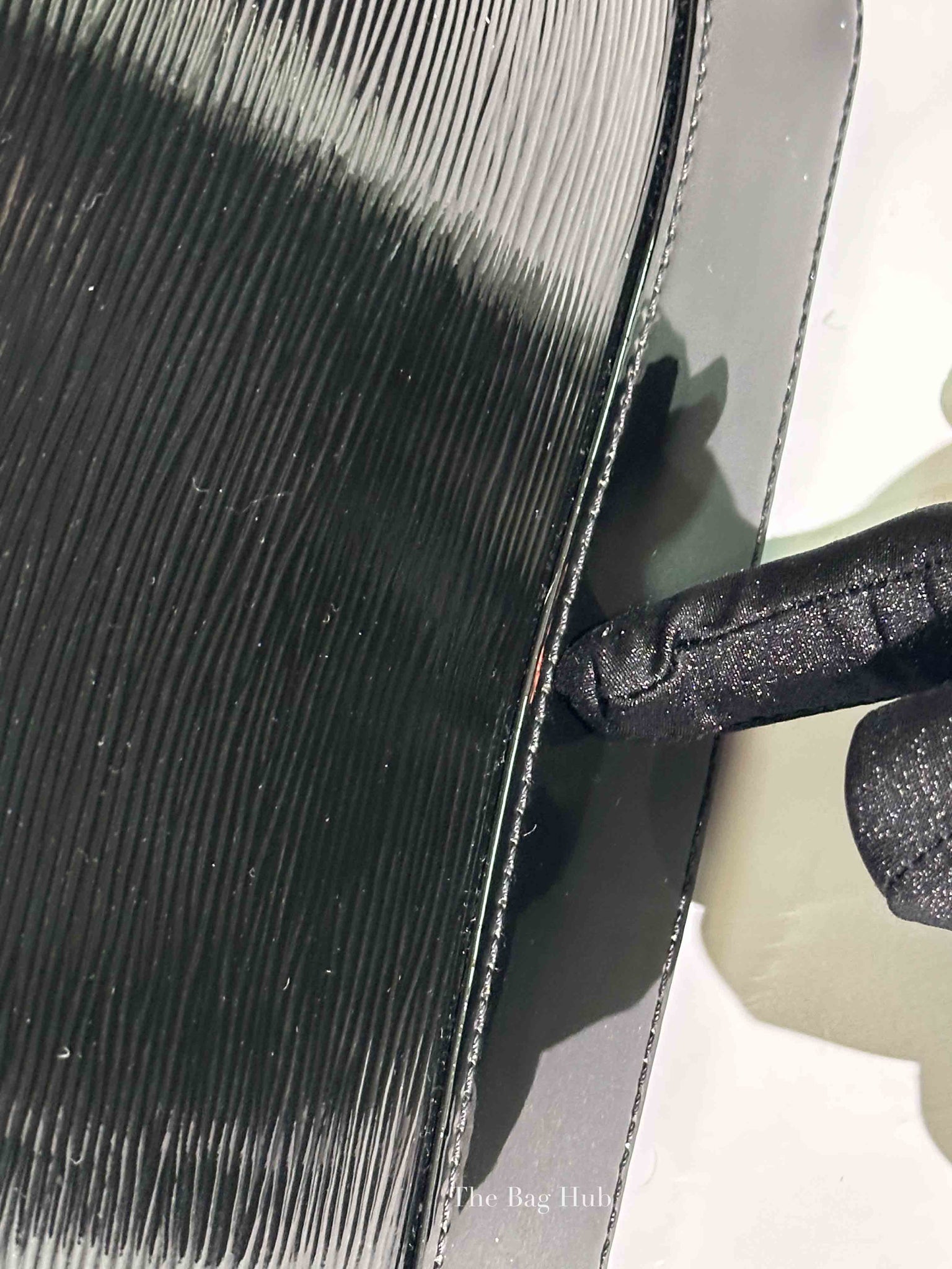 Louis Vuitton Black Epi Leather Mirabeu PM Hand Bag