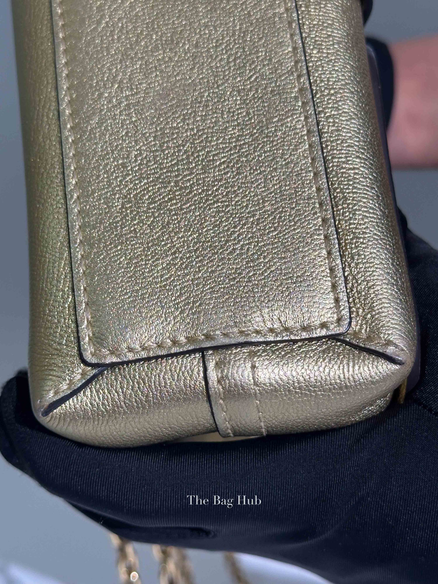 Louis Vuitton Gold Leather Very Chain Bag