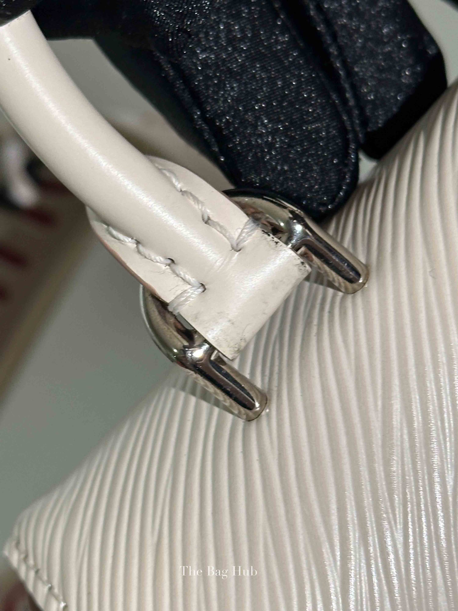 Louis Vuitton Quartz Epi Leather Cluny Mini Bag