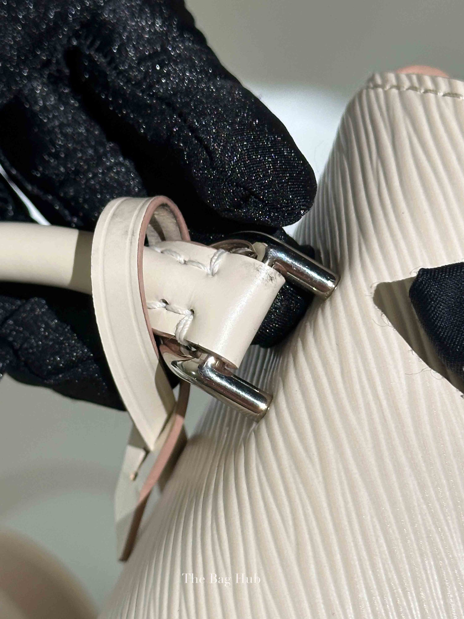 Louis Vuitton Quartz Epi Leather Cluny Mini Bag