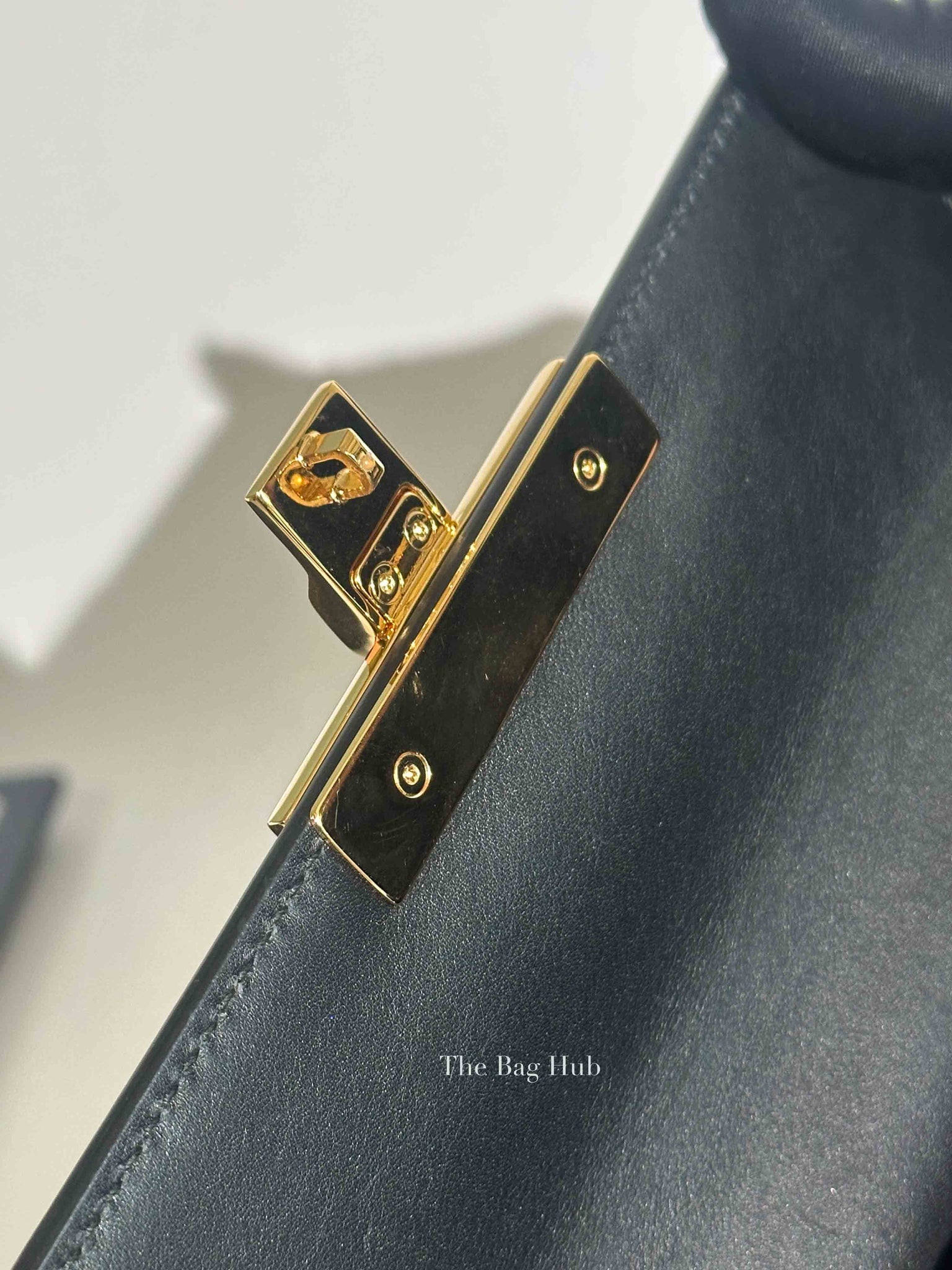 Gucci Black/Beige GG Supreme Monogram Calfskin Small Padlock Shoulder Bag