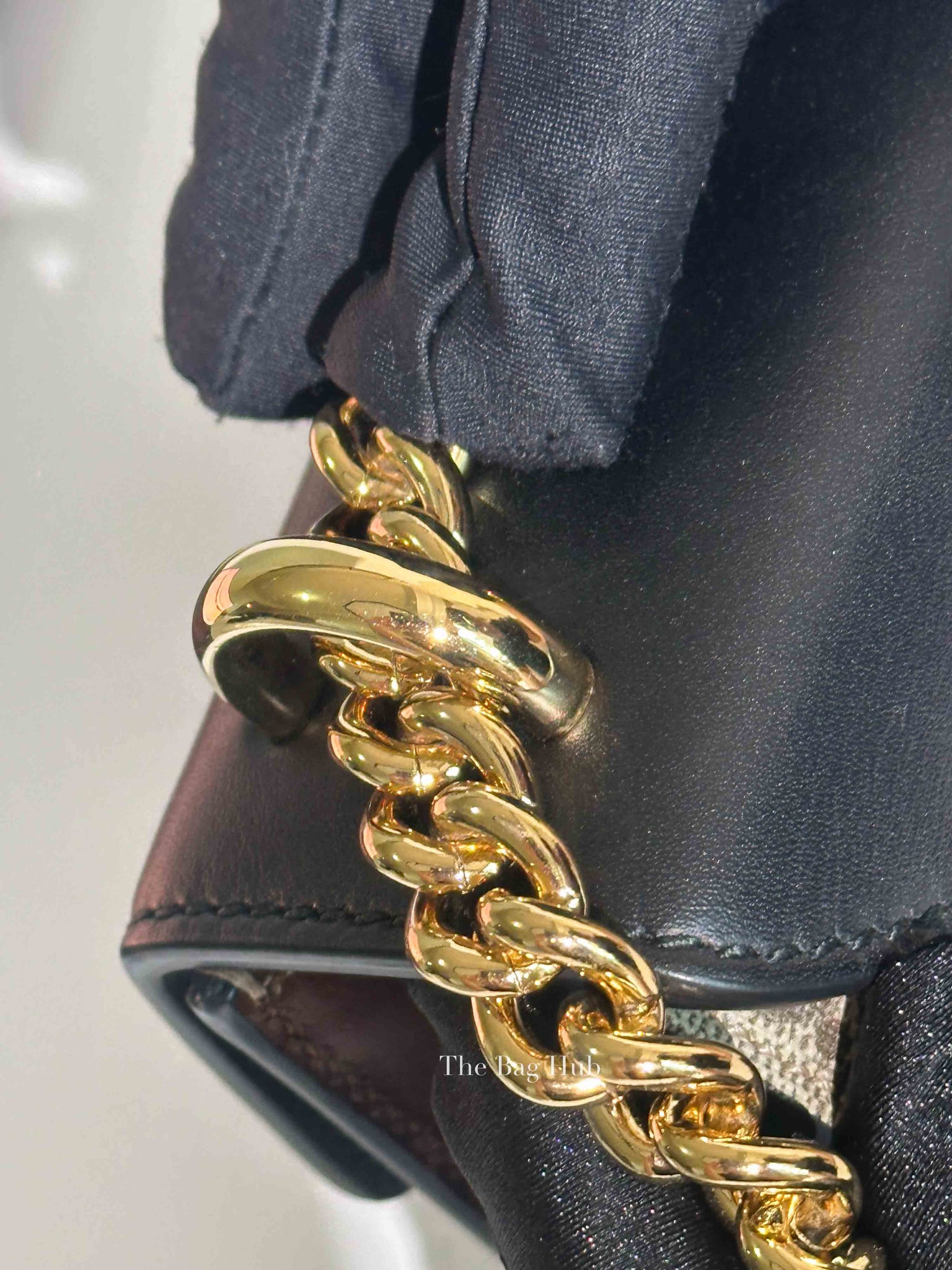 Gucci Black/Beige GG Supreme Monogram Calfskin Small Padlock Shoulder Bag