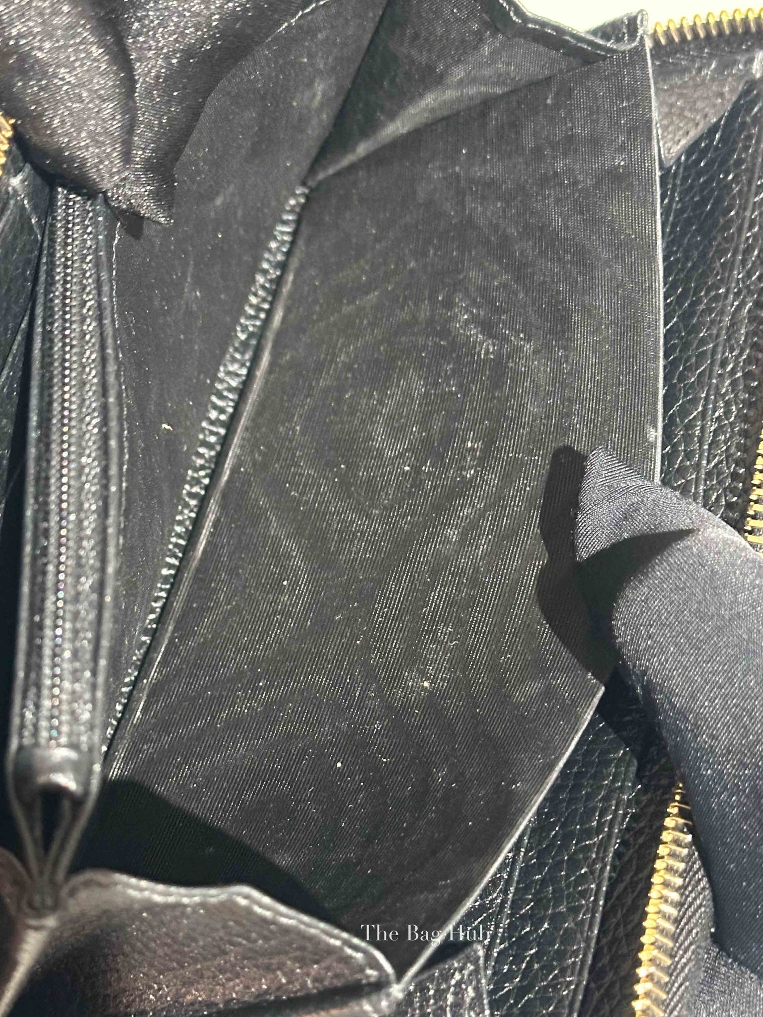 Gucci Black Pebbled Calfskin Soho Zip Around Long Wallet