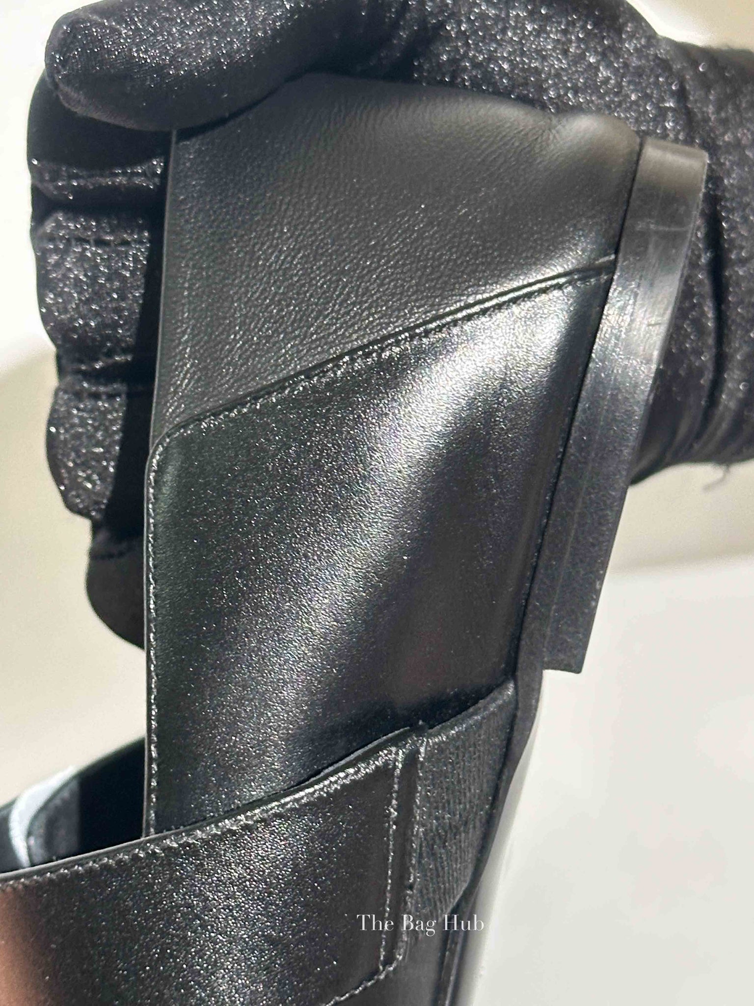 Valentino Garavani Black Leather VLogo Locker Mary Jane Ballerina Flats Size 37