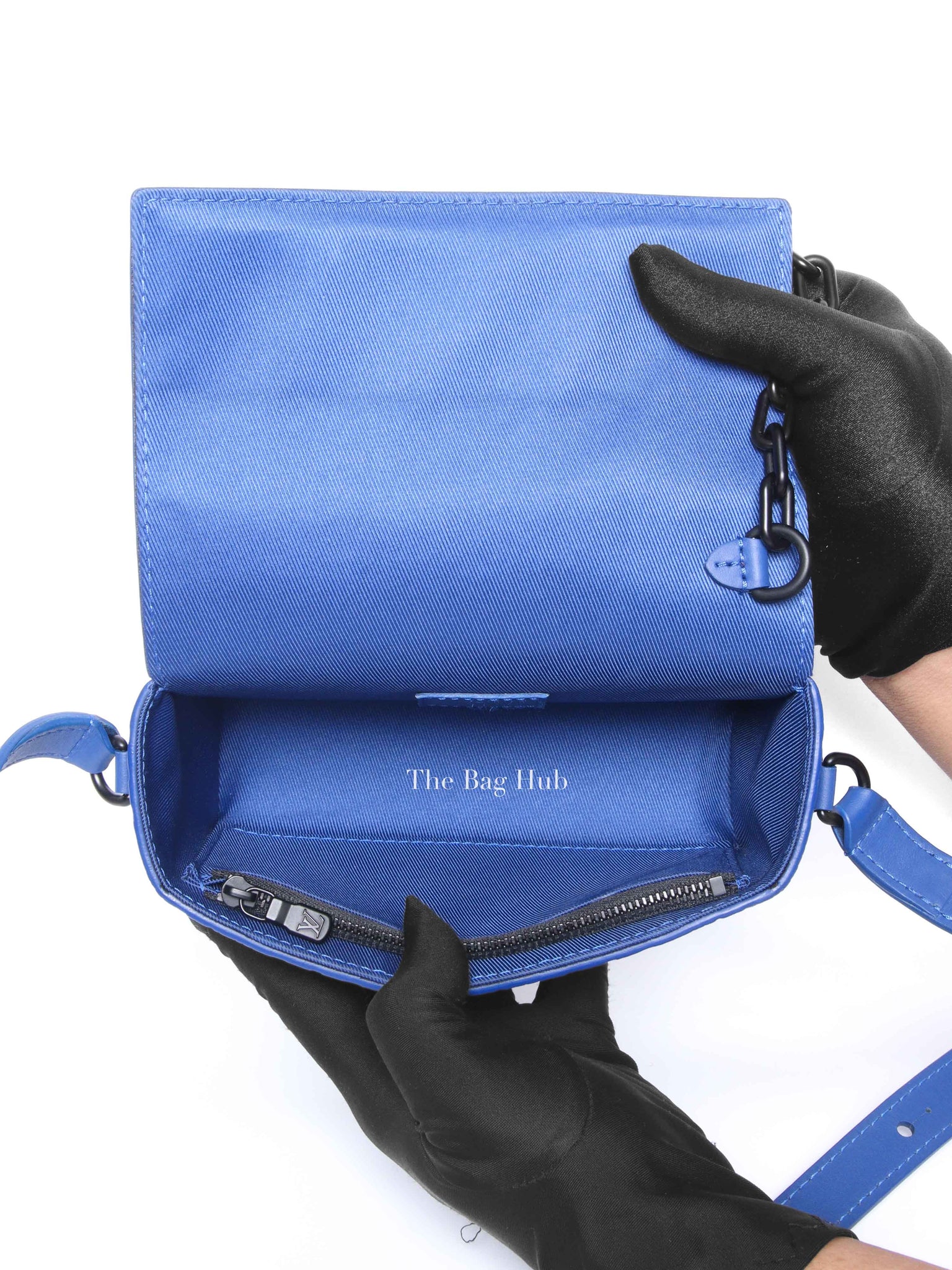 Louis Vuitton Sapphire Taurillon Monogram Steamer Wearable Wallet