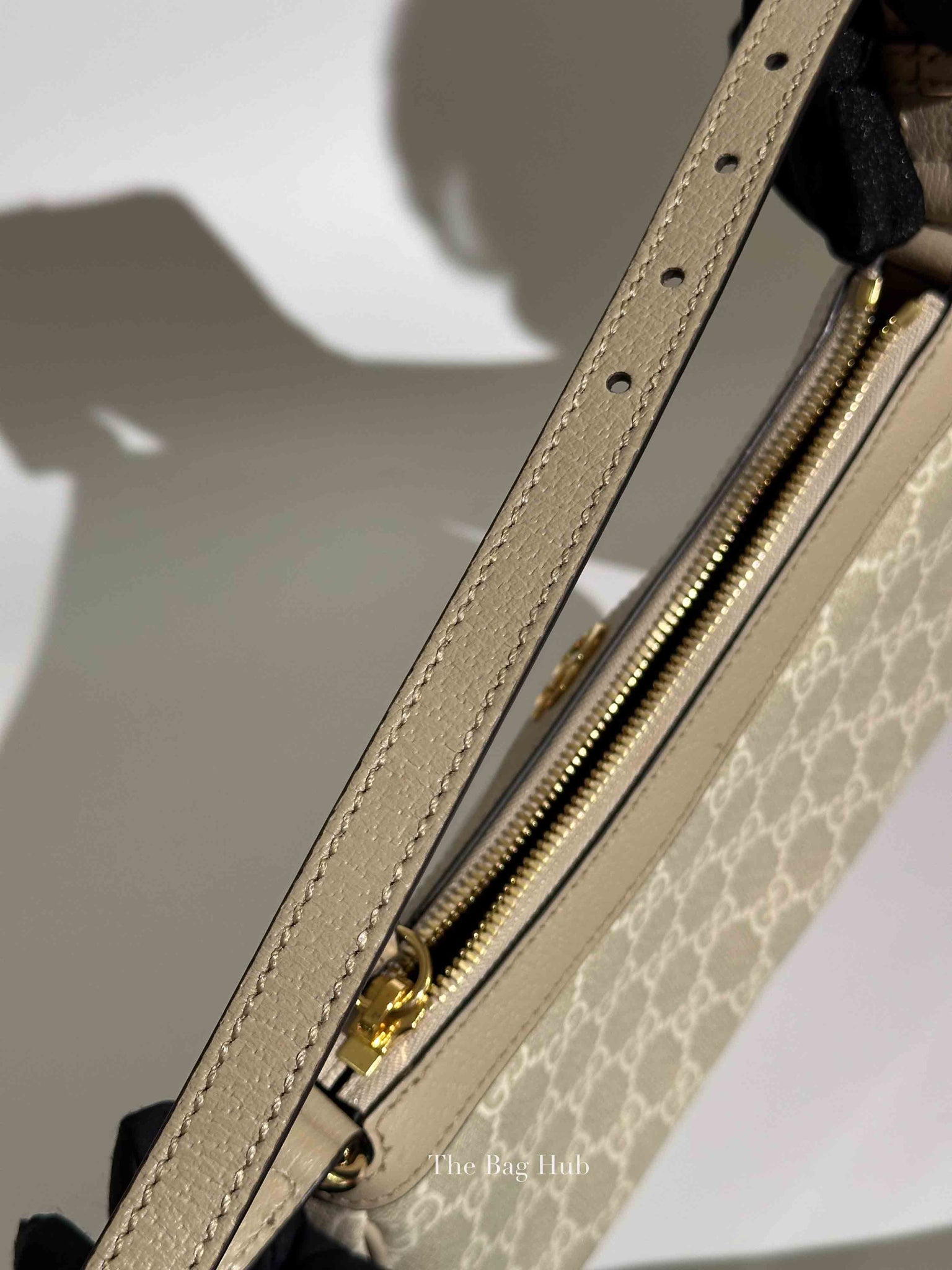 Gucci Beige/White GG Supreme Canvas Ophidia Small Shoulder Bag