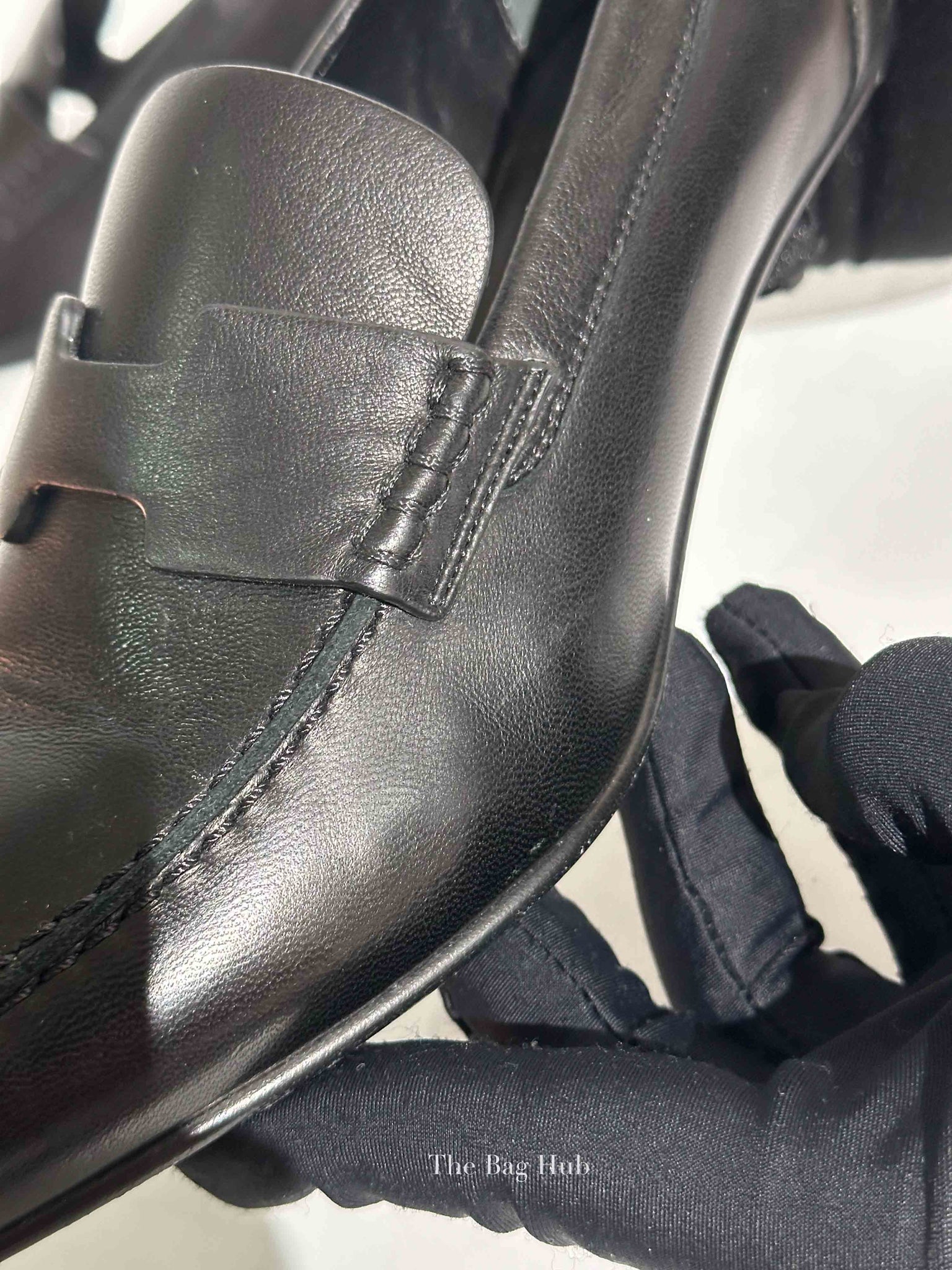 Hermes Black Leather Pointed Pumps Size 37