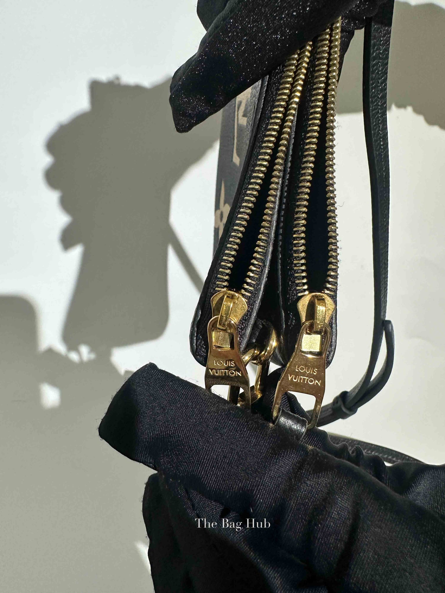 Louis Vuitton Black/Cream Empreinte Monogram Giant Double Zip Pochette