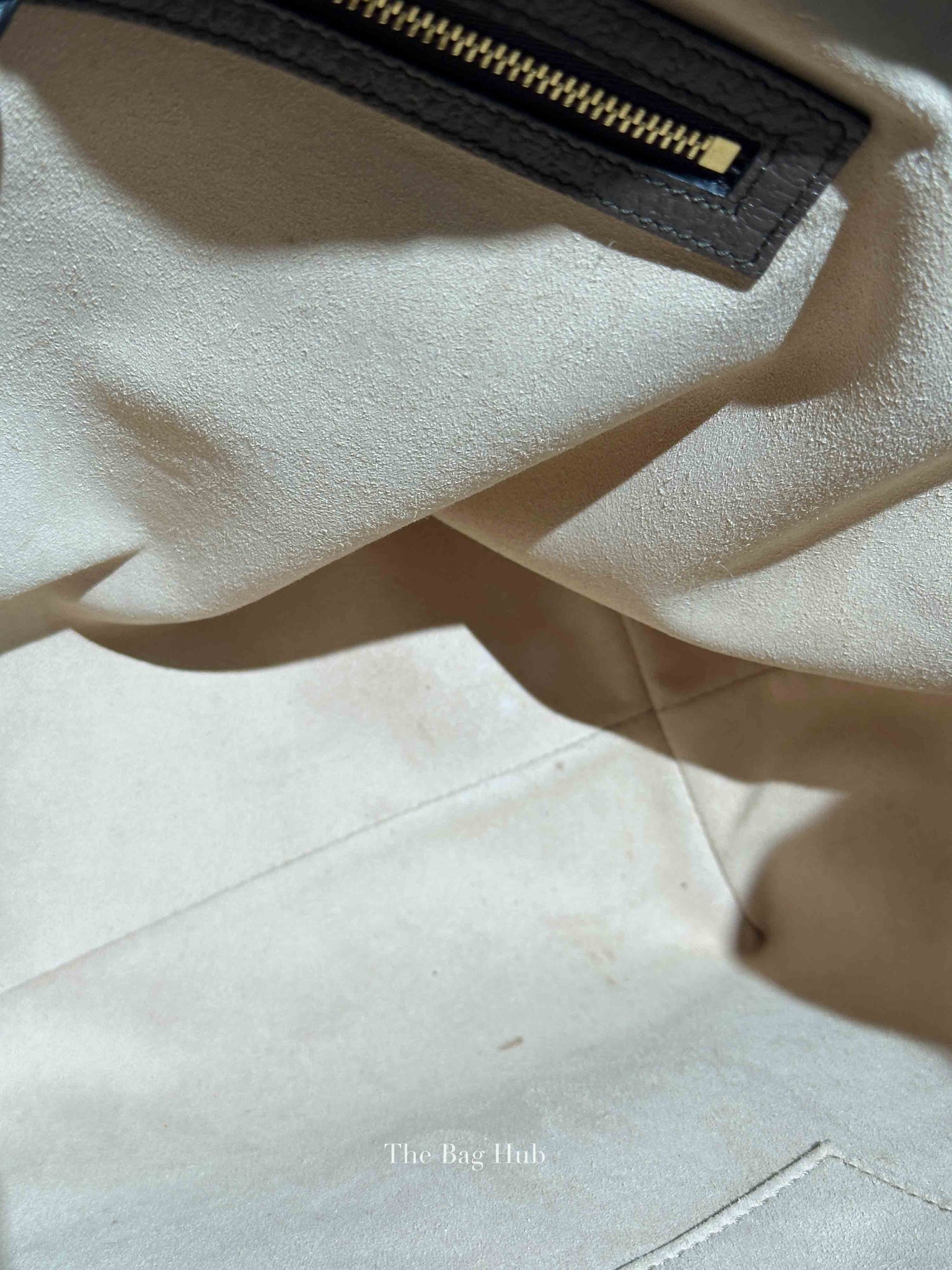 Gucci Beige/Ebony GG Canvas Web Ophidia Medium Tote Bag