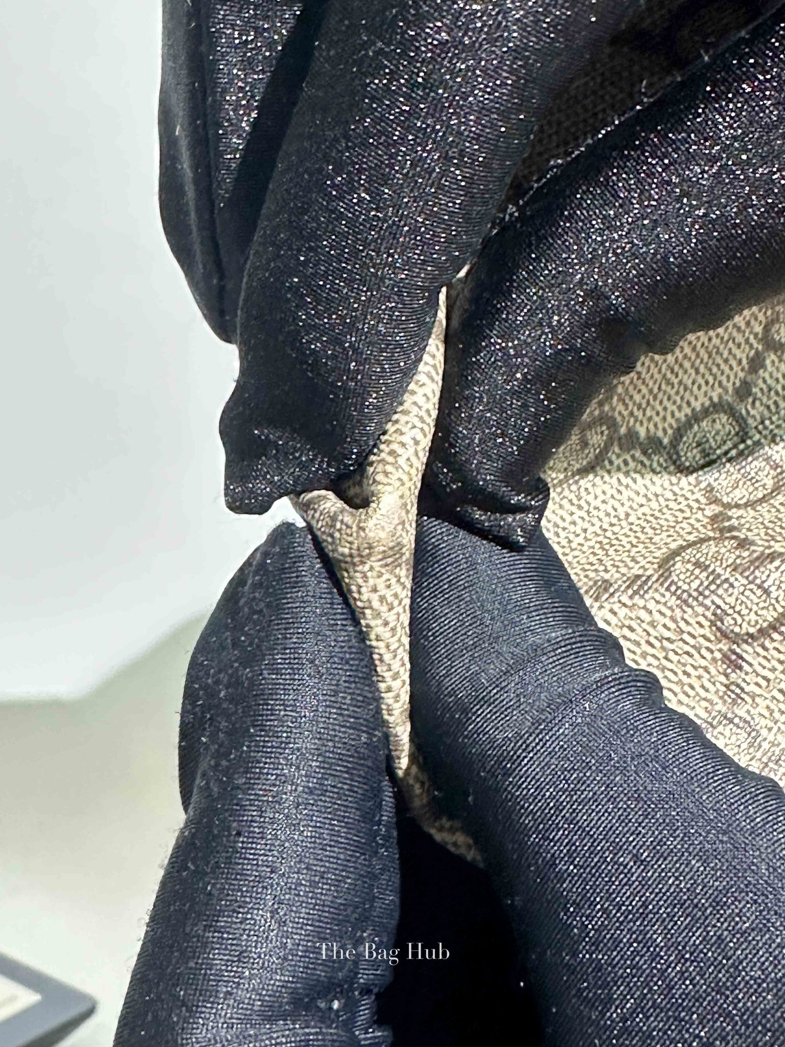 Gucci Beige/Ebony GG Canvas Web Ophidia Medium Tote Bag