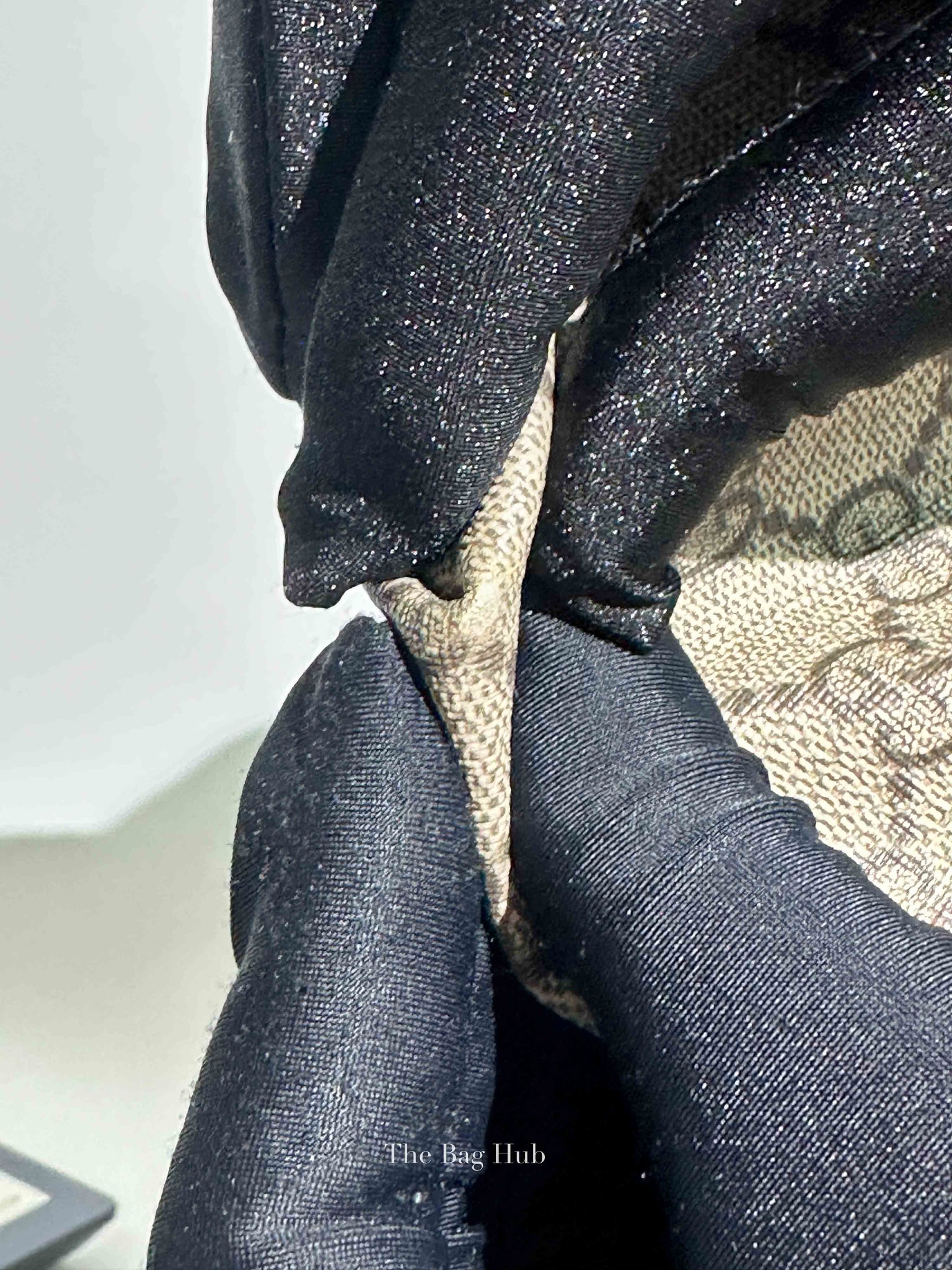 Gucci Beige/Ebony GG Canvas Web Ophidia Medium Tote Bag