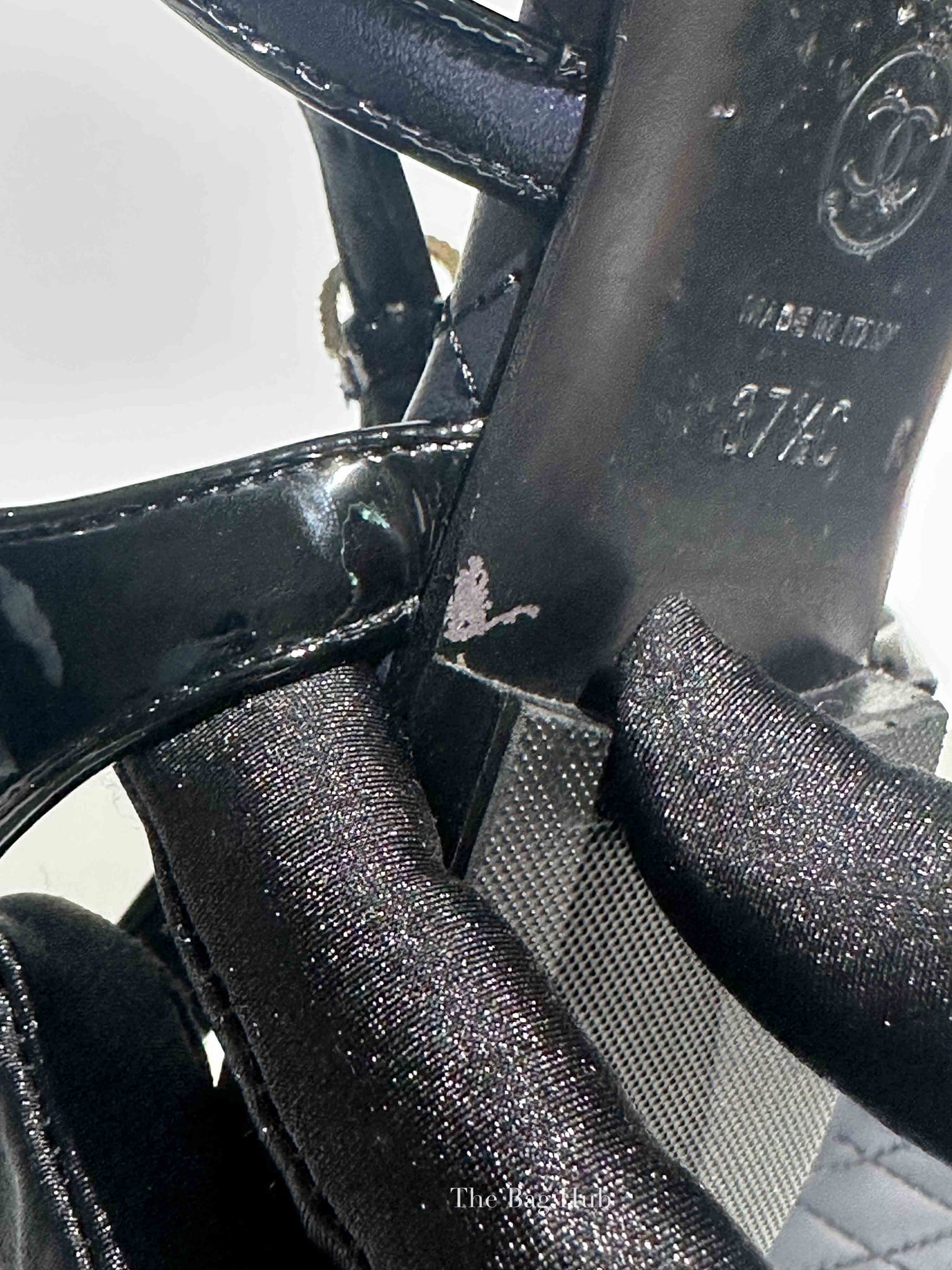 Chanel Navy Blue/Black Patent/Leather Faux Pearl Embellished Sandals Size 37.5