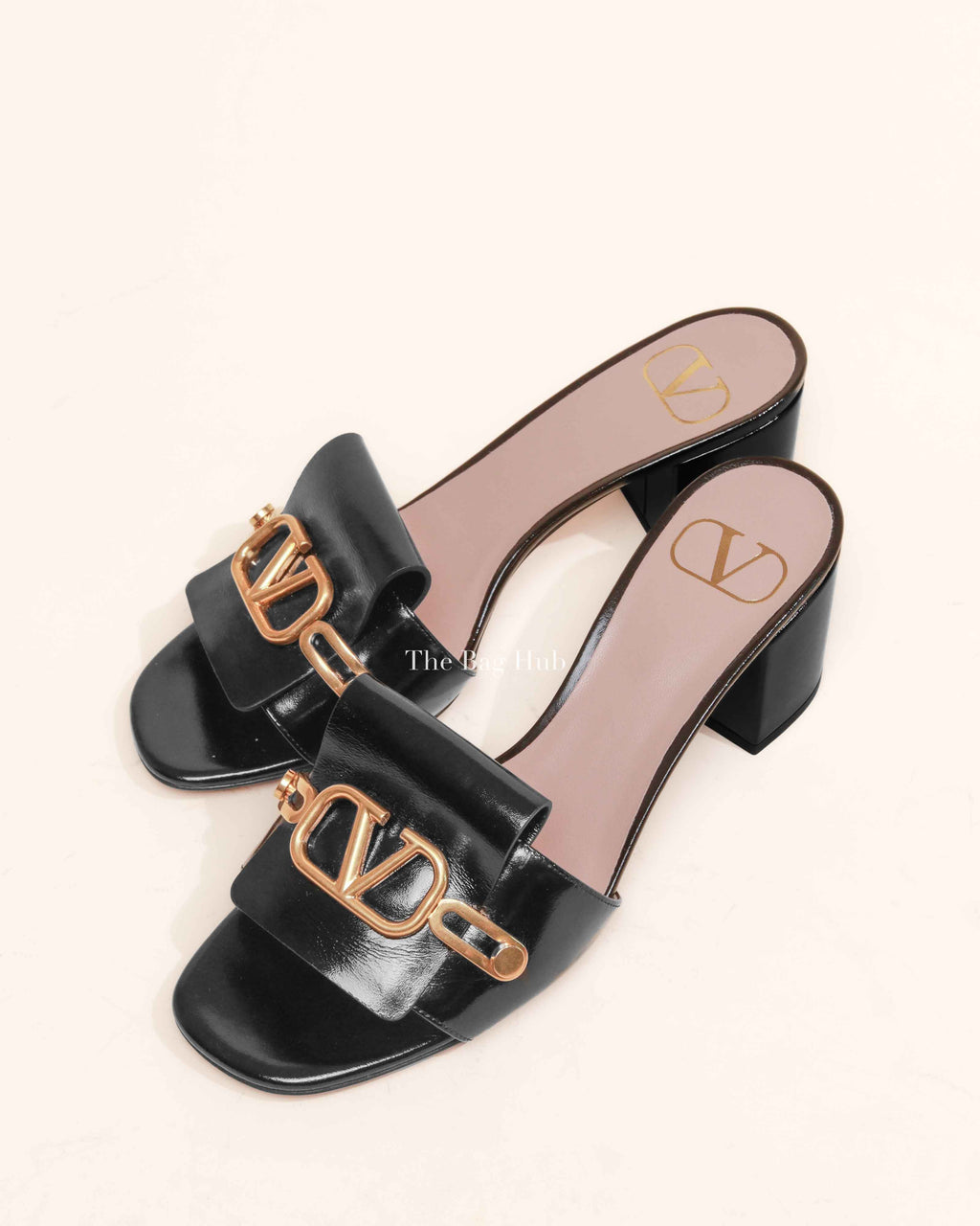 Valentino Garavani Nero Calfskin VLogo Signature Sandals Size 36.5