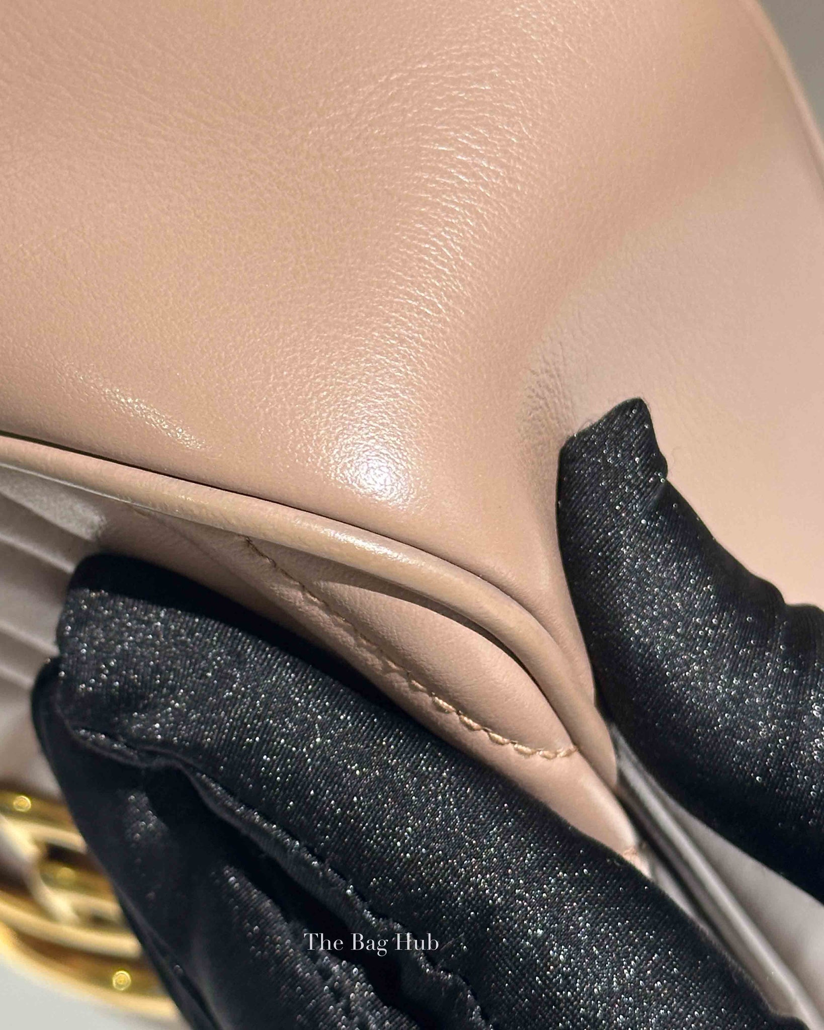 Gucci Porcelain Rose Calfskin Matelasse Small GG Marmont Chain Shoulder Bag