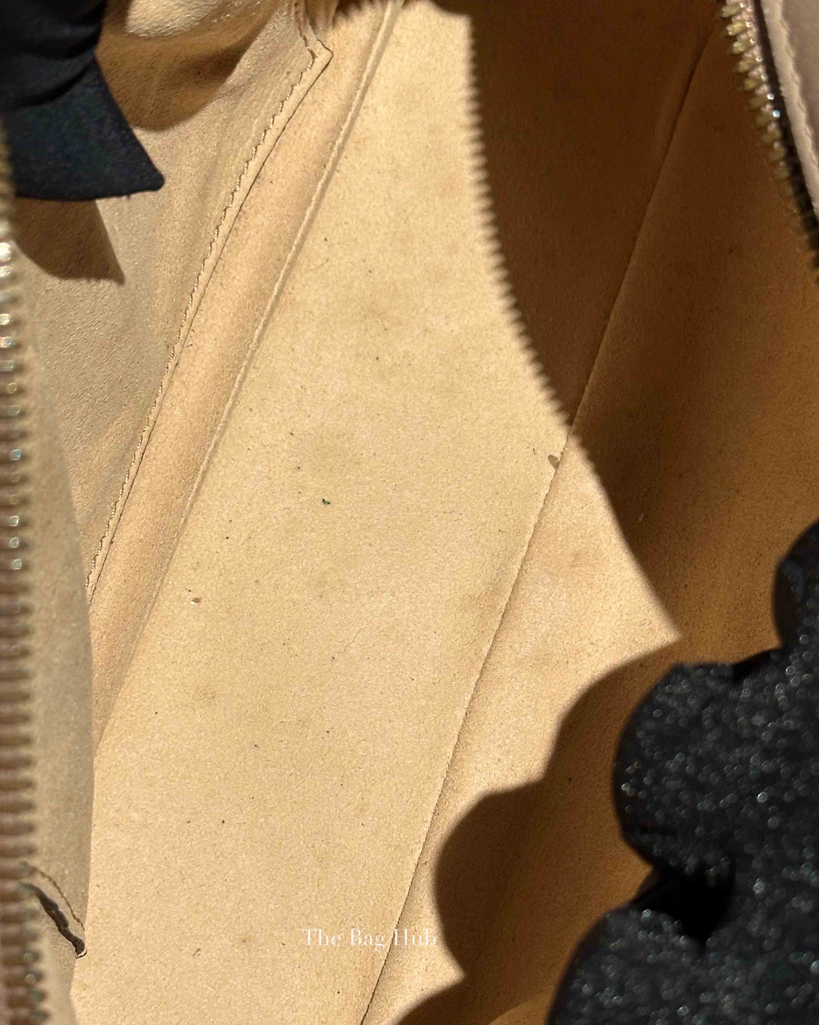 Gucci Porcelain Rose Calfskin Matelasse Small GG Marmont Chain Shoulder Bag