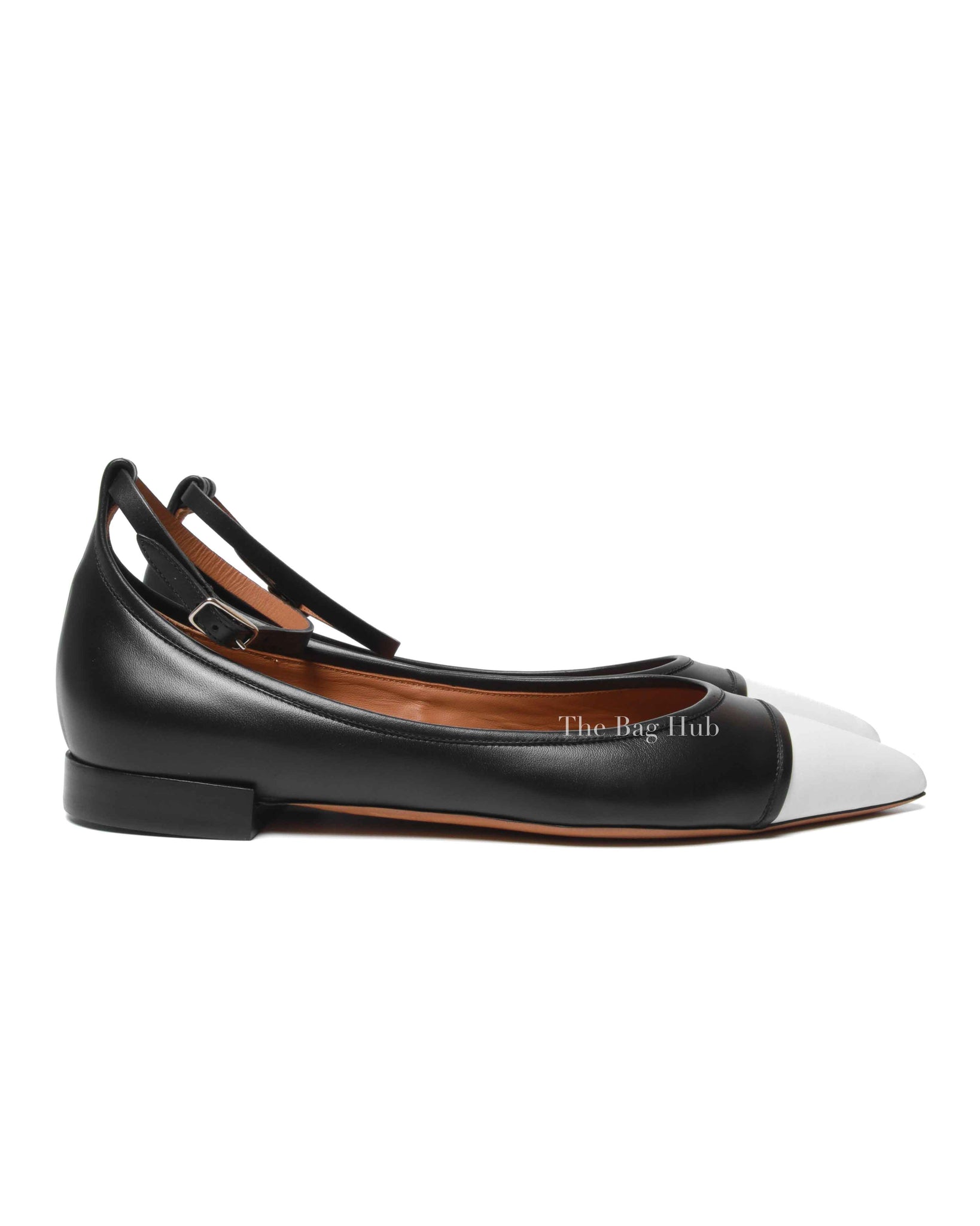 Givenchy Black/White Calfskin Graphic Ankle Strap Ballerina Flats Size 38