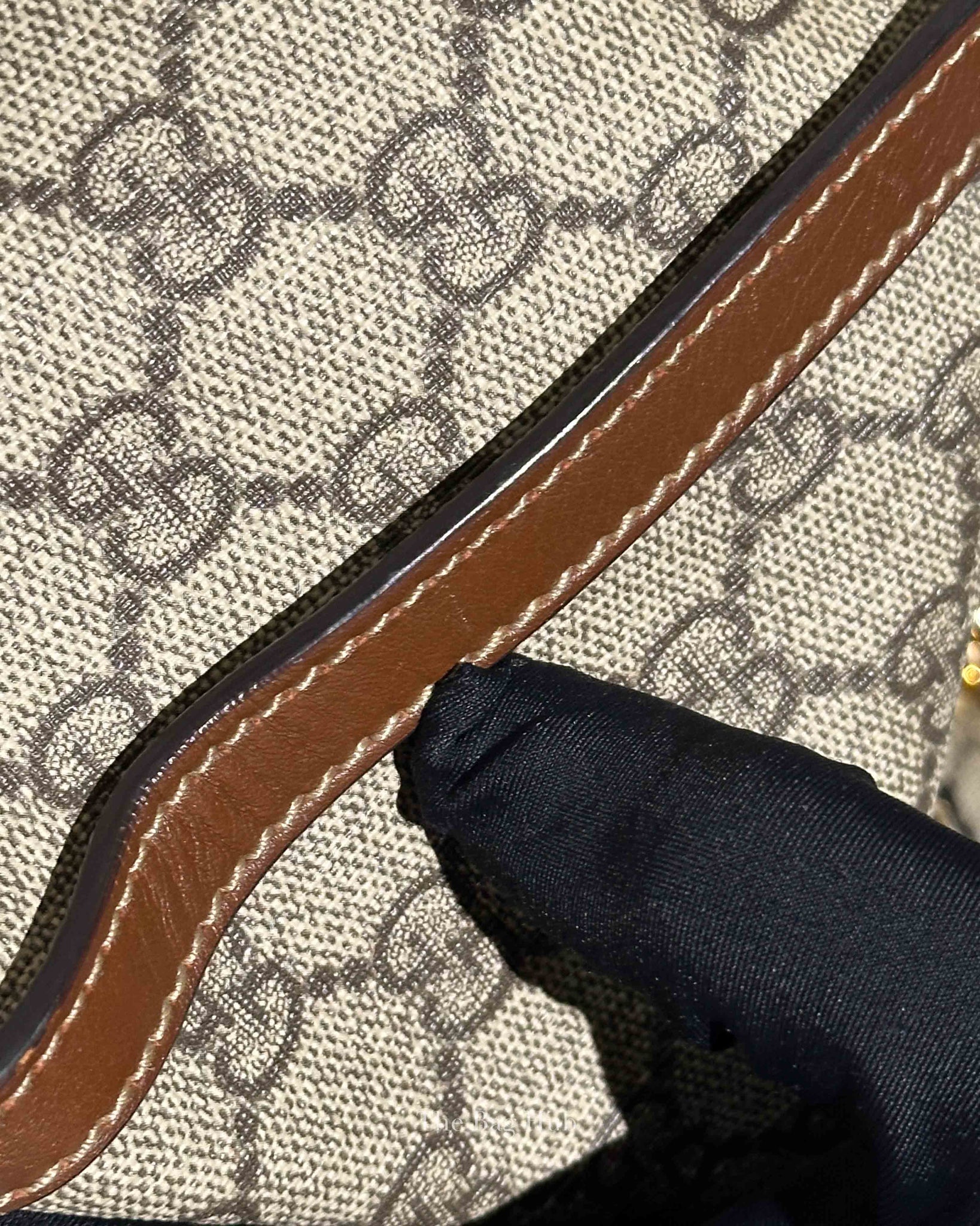 Gucci Beige/Ebony Canvas GG Supreme Padlock Medium Tote Bag