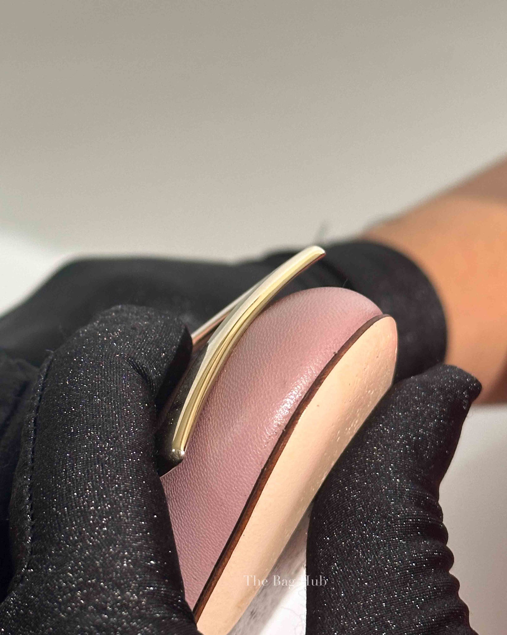 Roger Vivier Blush Leather Tres Vivier Pumps Size 35.5