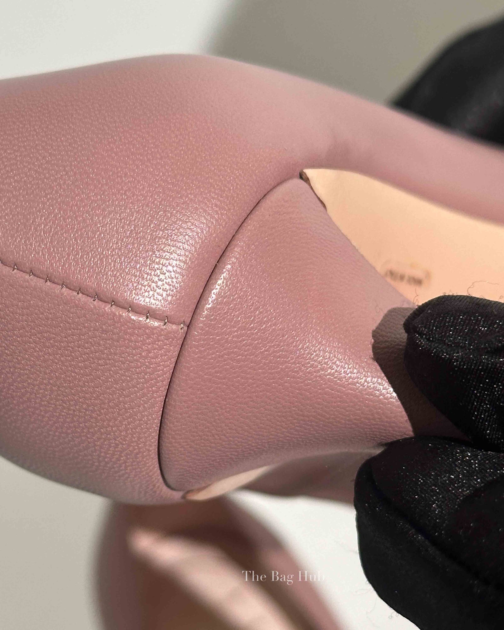 Roger Vivier Blush Leather Tres Vivier Pumps Size 35.5