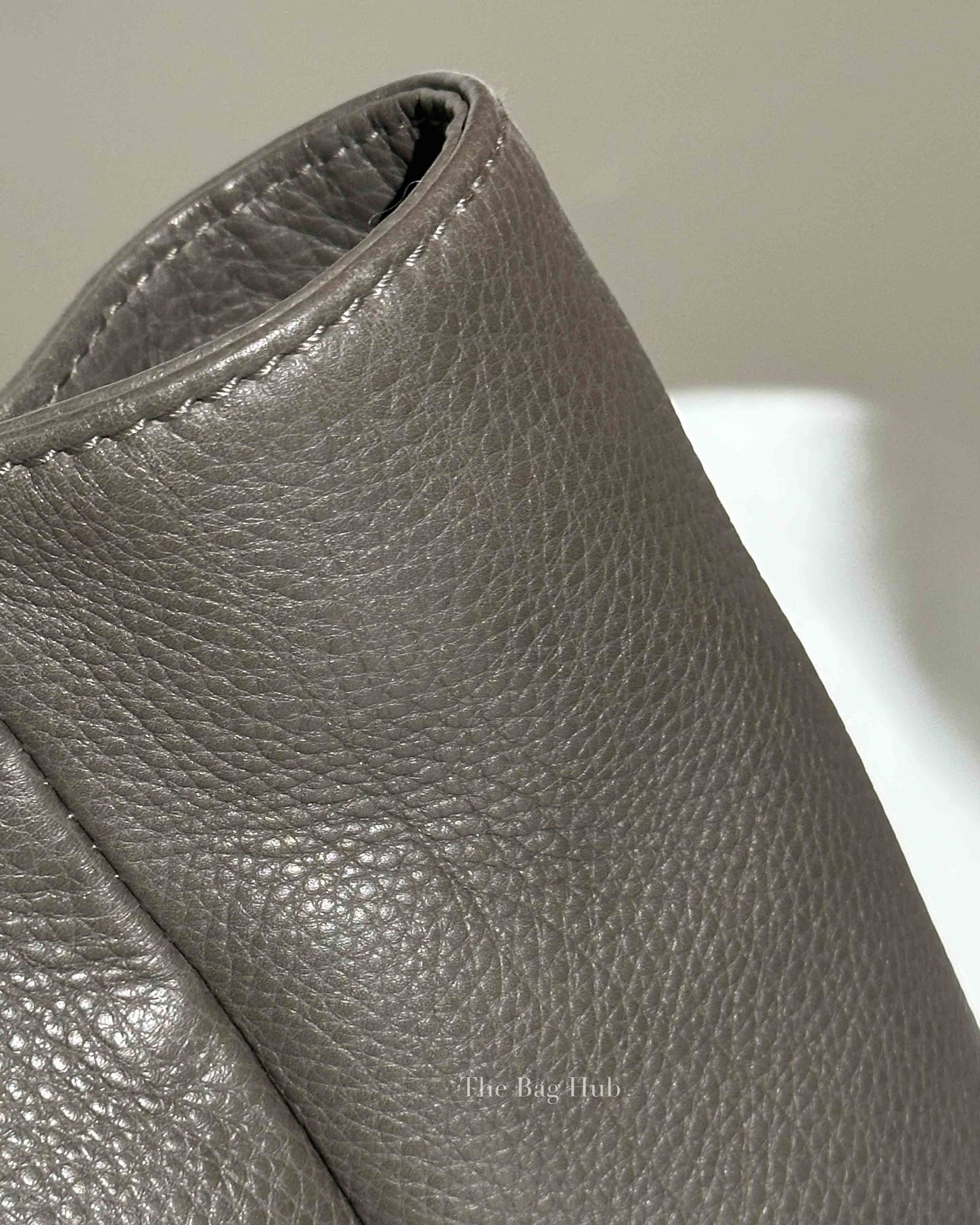 Gucci Gray Grained Calfskin Greenwich Large Tote Bag