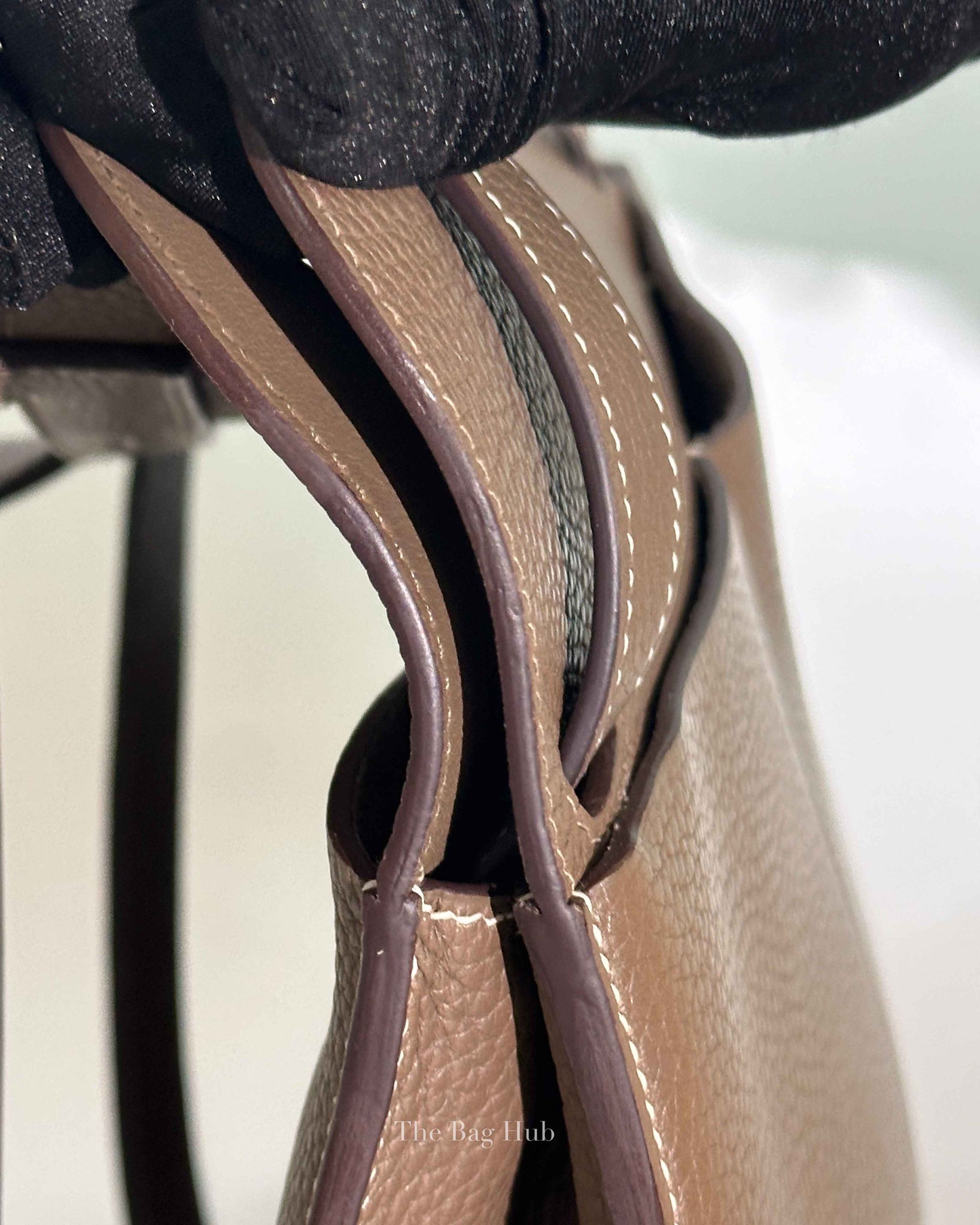 Hermes Etoupe Taurillon Clemence Leather Halzan 25 Bag PHW