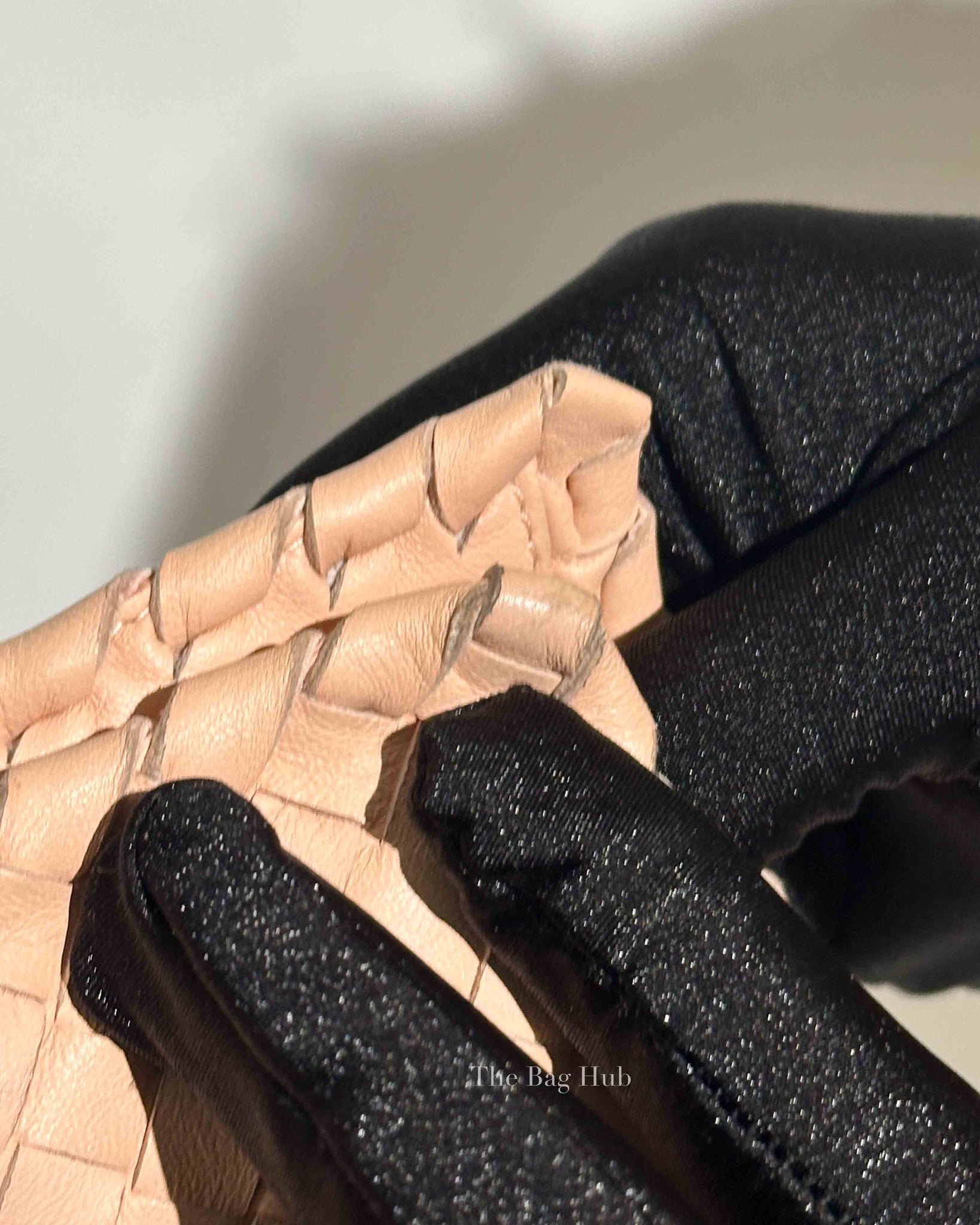 Bottega Veneta Pink Intrecciato Leather Turnlock Fold Over Clutch