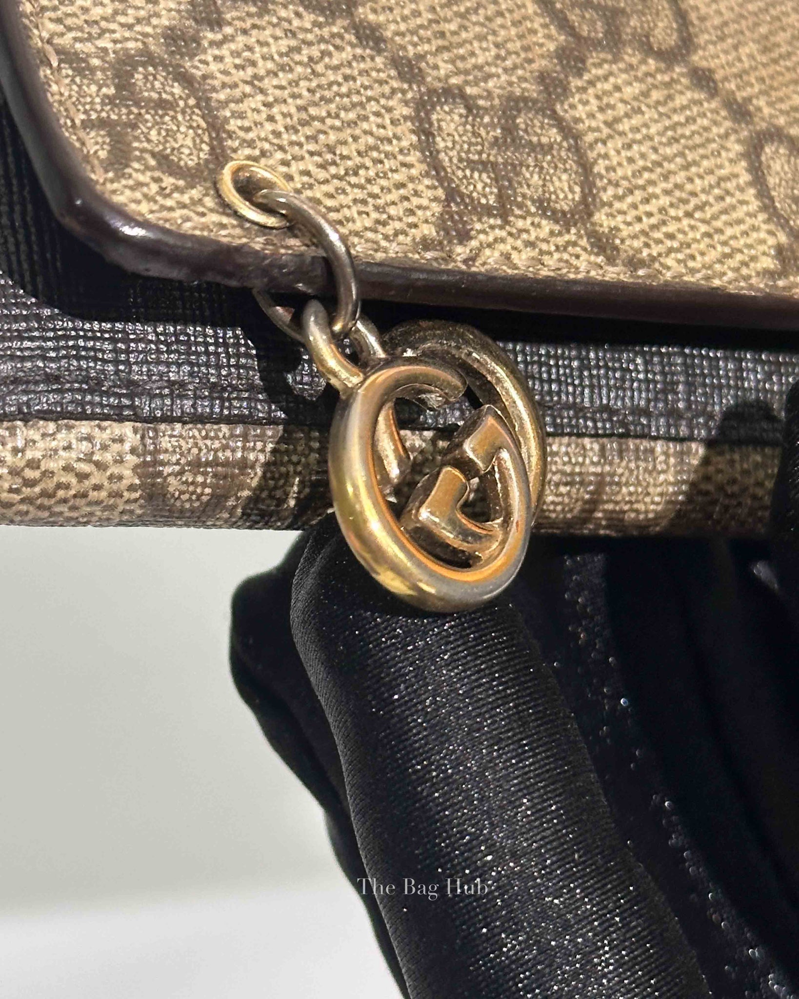 Gucci Beige/Ebony Canvas Interlocking G Charm Bi-Fold Wallet