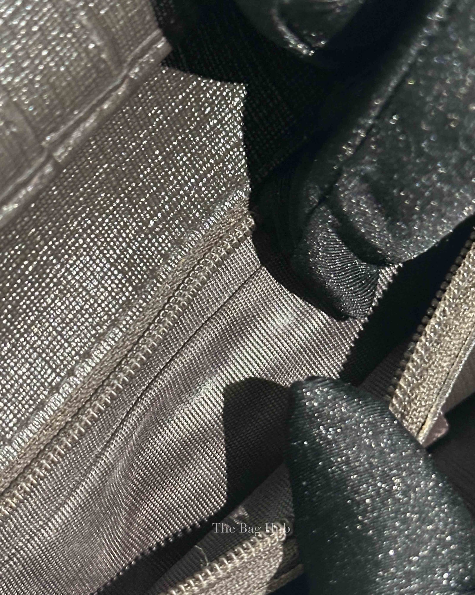 Gucci Beige/Ebony Canvas Interlocking G Charm Bi-Fold Wallet