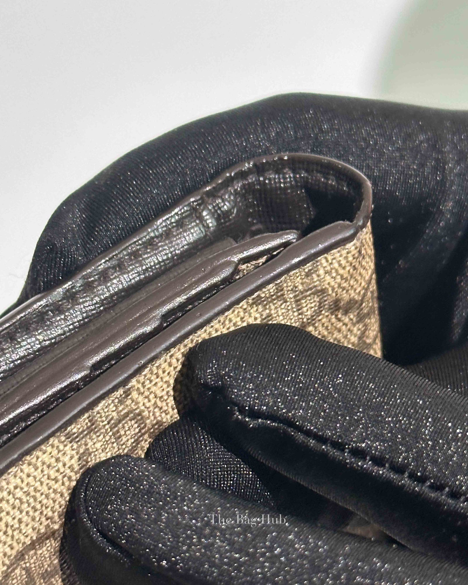 Gucci Beige/Ebony Canvas Interlocking G Charm Bi-Fold Wallet