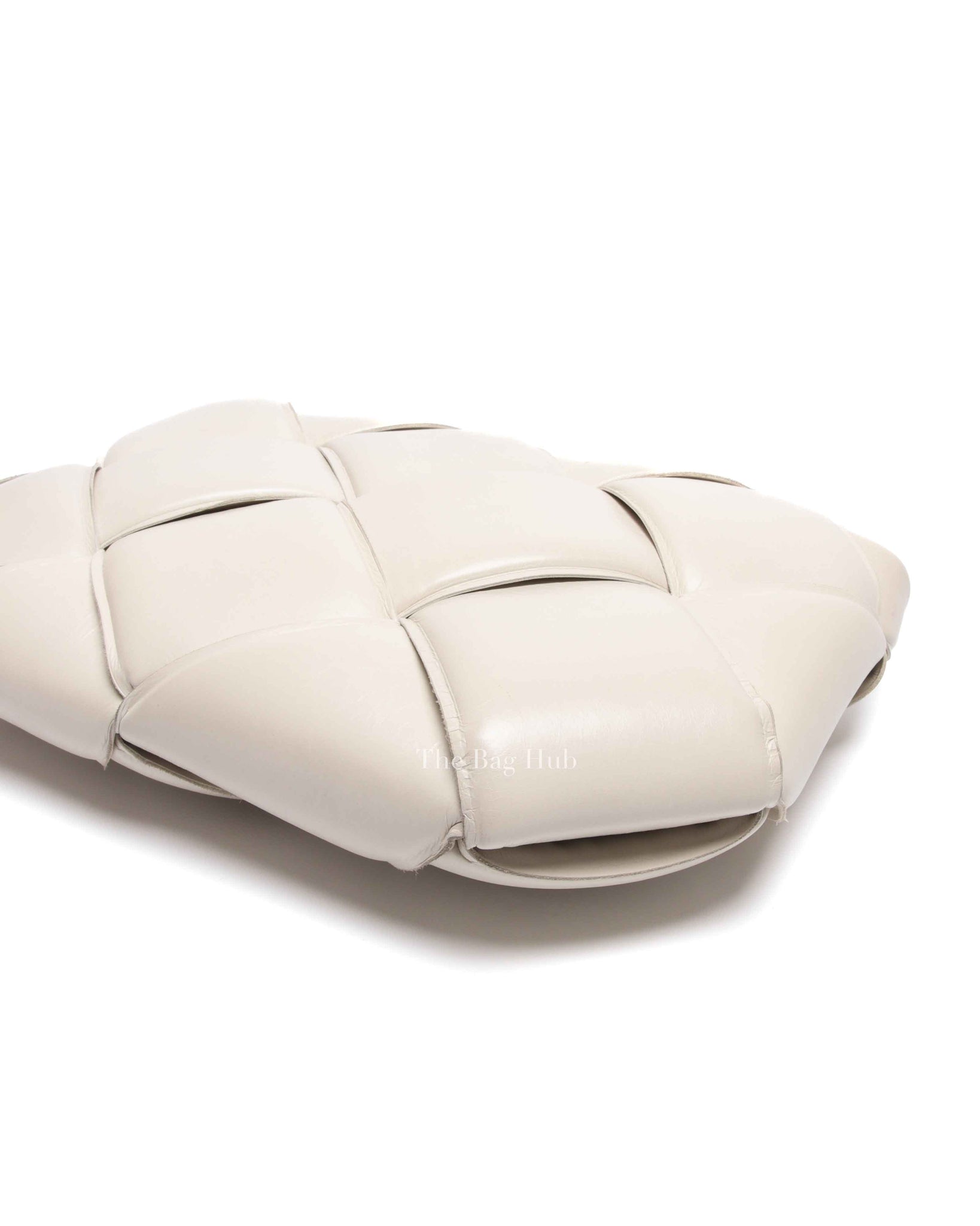 Bottega Veneta Off White Leather Maxi Intrecciato Padded Pouch