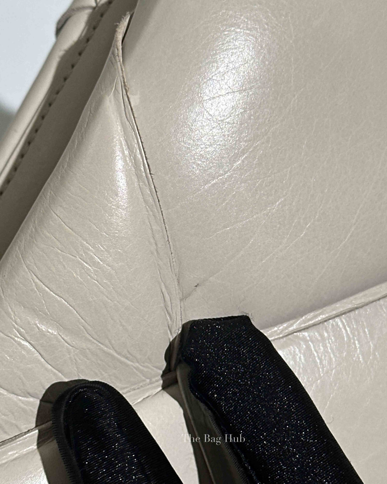 Bottega Veneta Off White Leather Maxi Intrecciato Padded Pouch