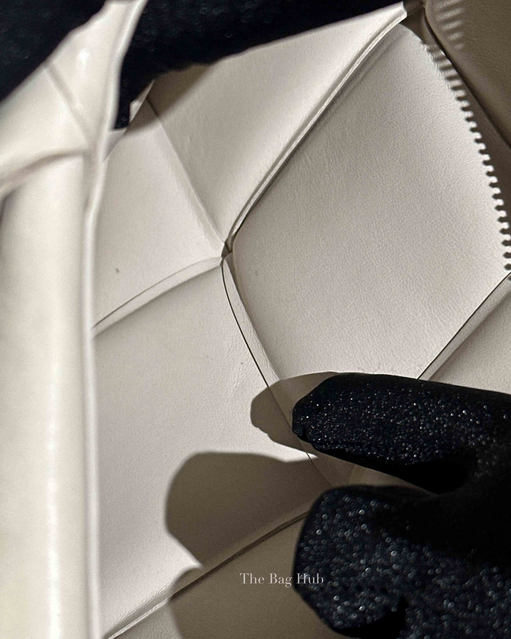 Bottega Veneta Off White Leather Maxi Intrecciato Padded Pouch